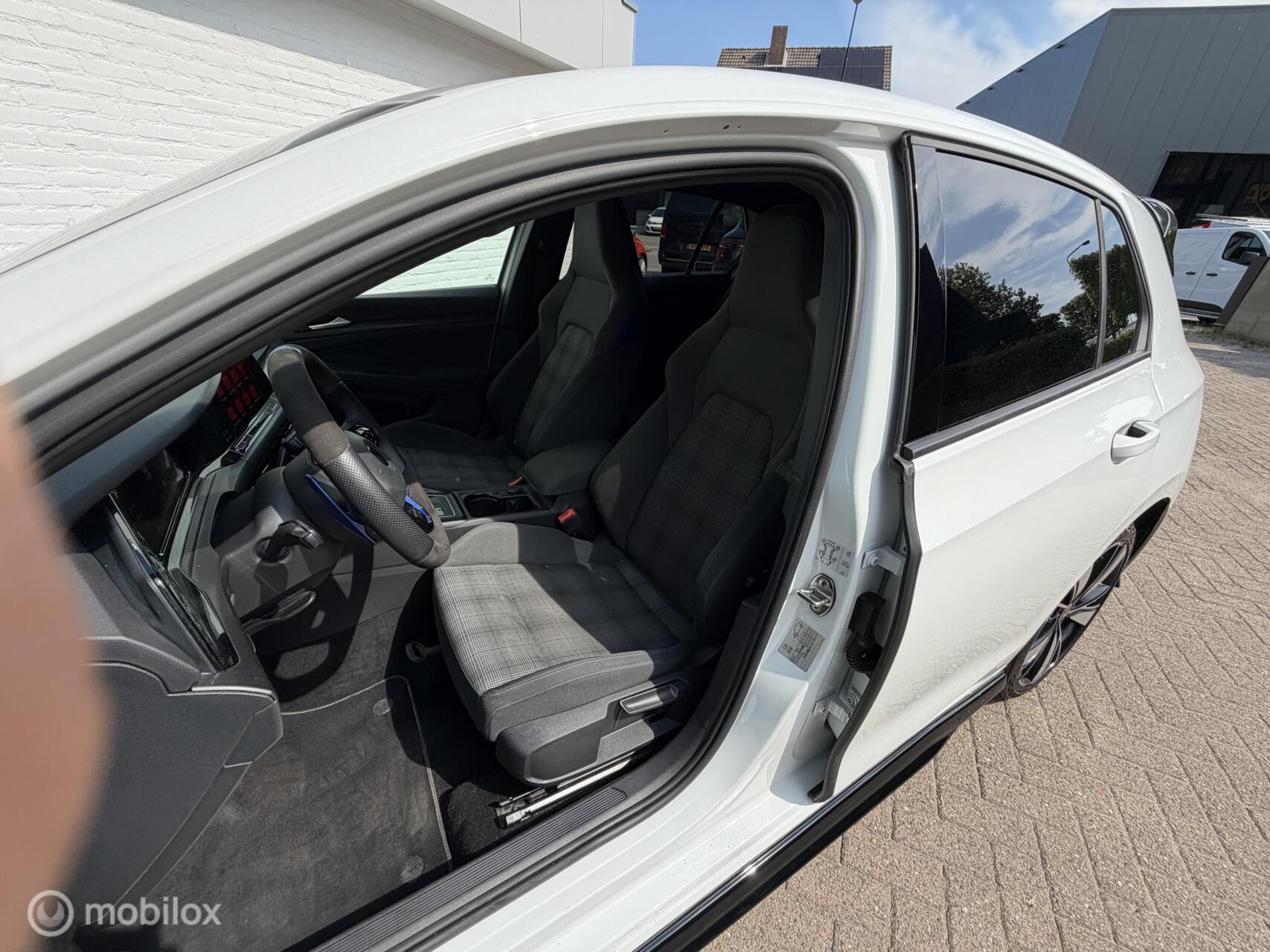 Foto van Volkswagen Golf GTE