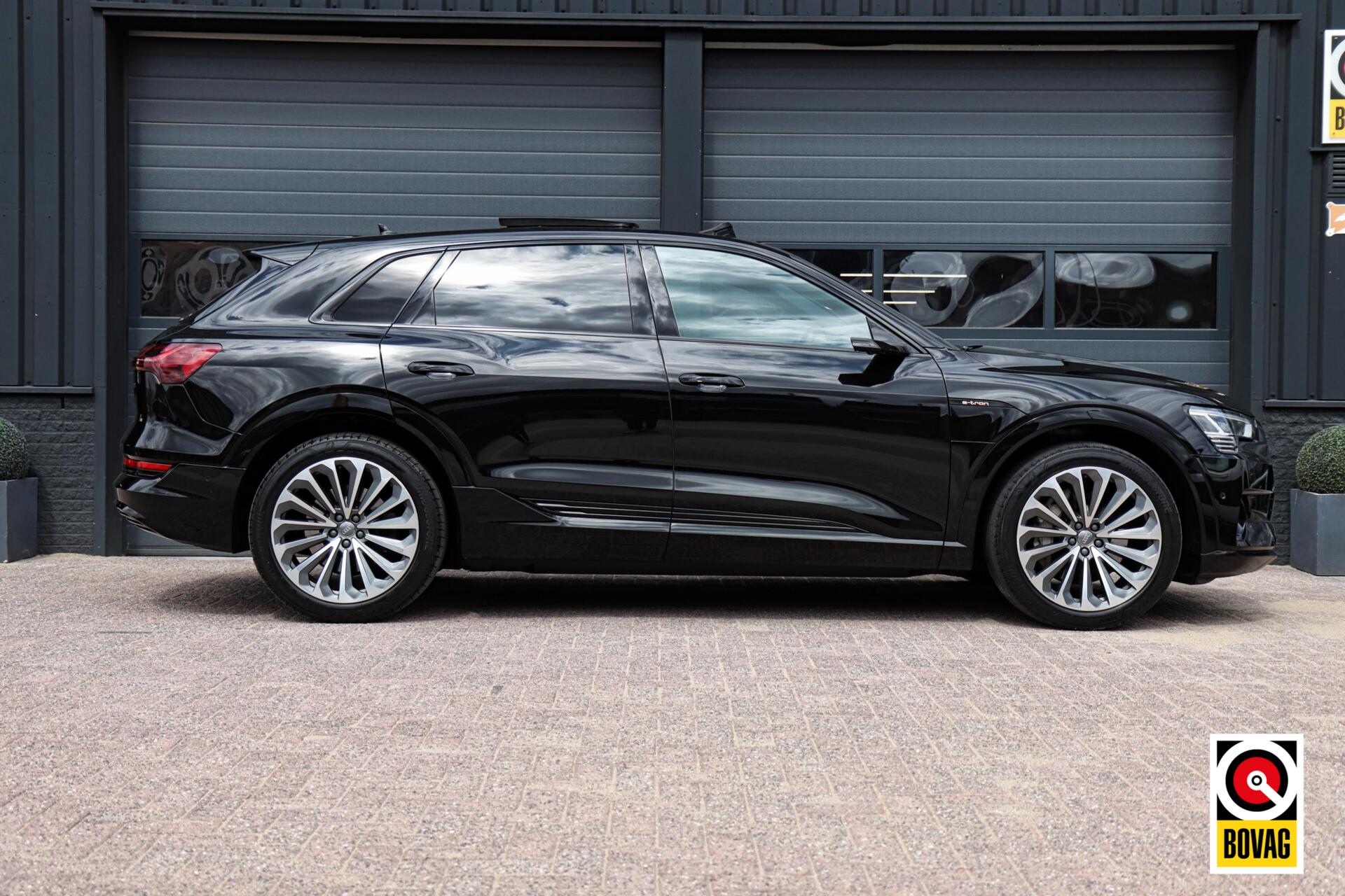 Foto van Audi E-tron