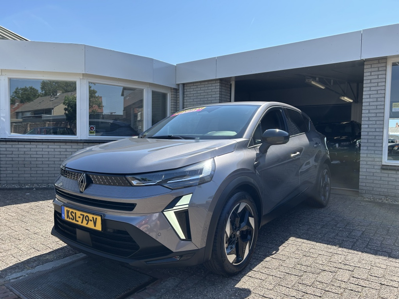 Renault Captur (e-tech Hybrid) 1.6 Hybrid 145 Techno AUTOMAAT 2025 - voorkant