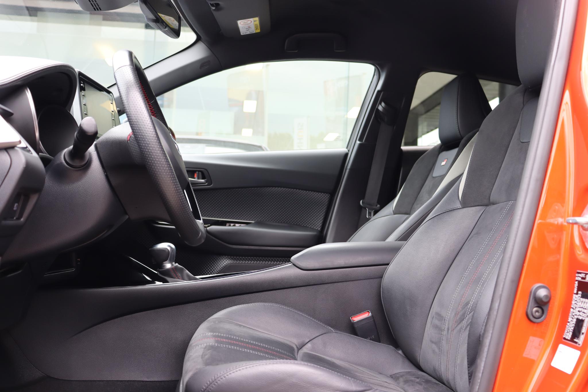 Foto van Toyota C-hr