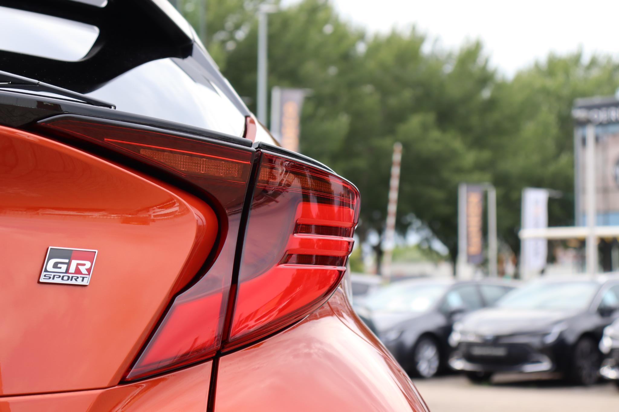 Foto van Toyota C-hr