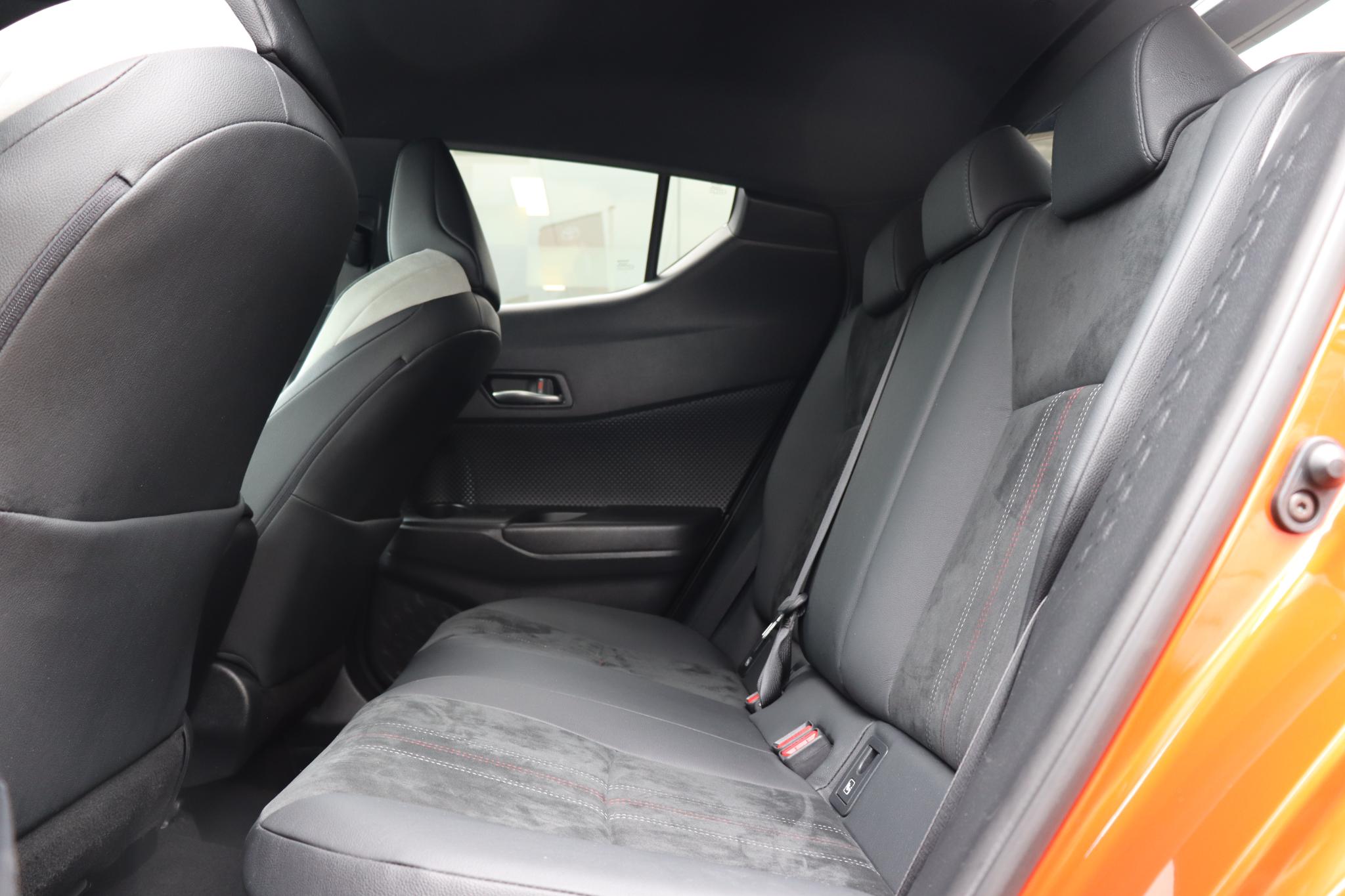 Foto van Toyota C-hr
