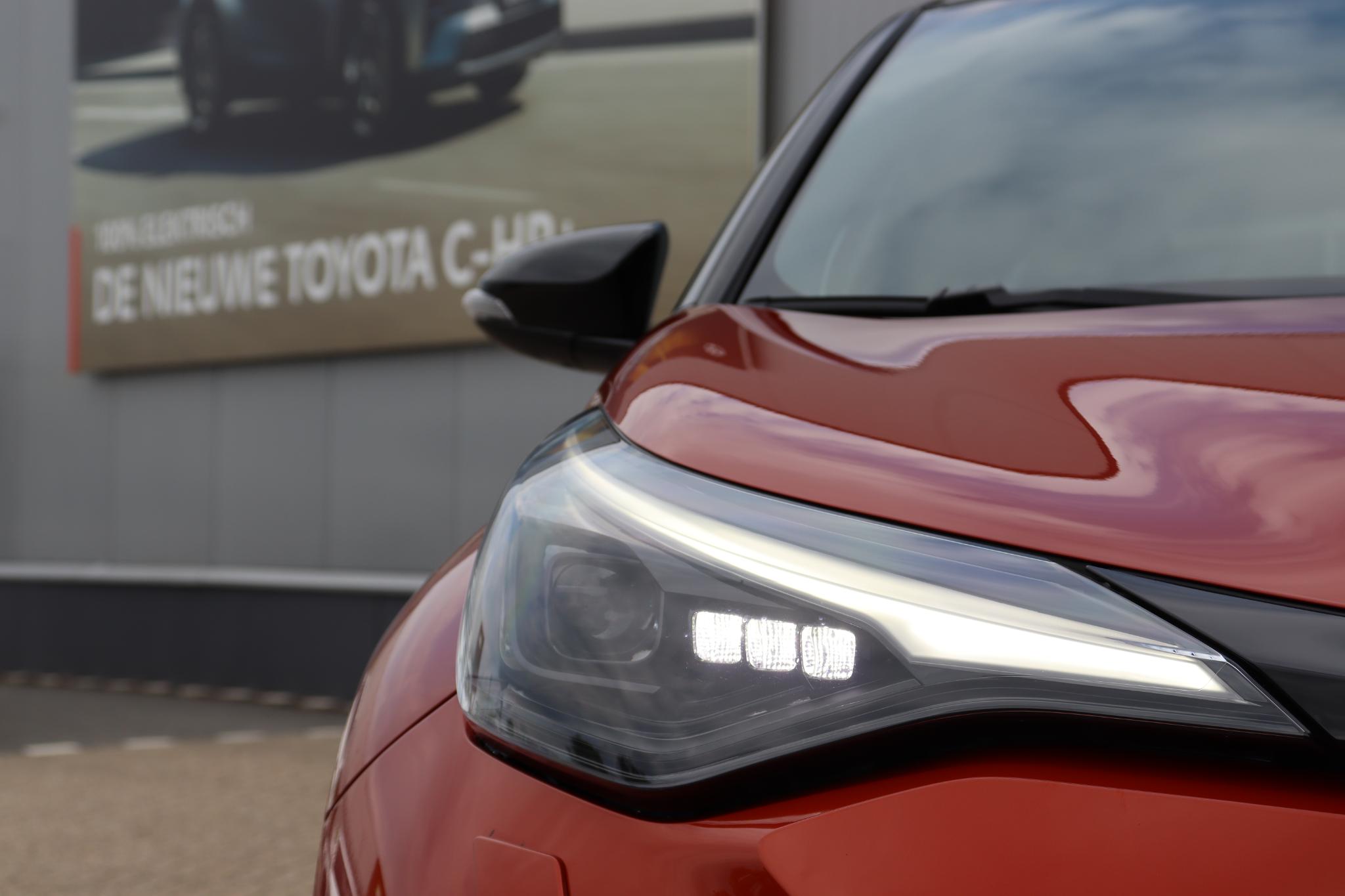 Foto van Toyota C-hr