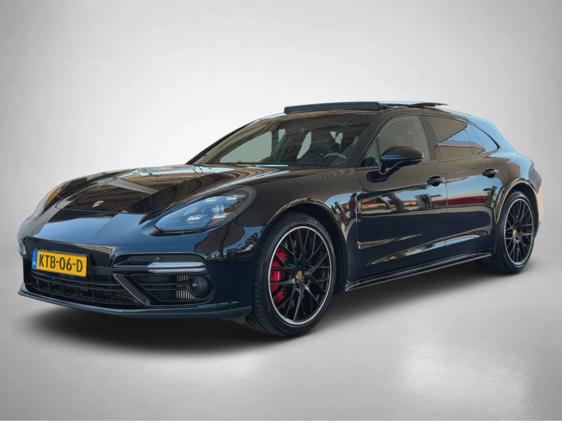 Foto van Porsche Panamera Sport Turismo