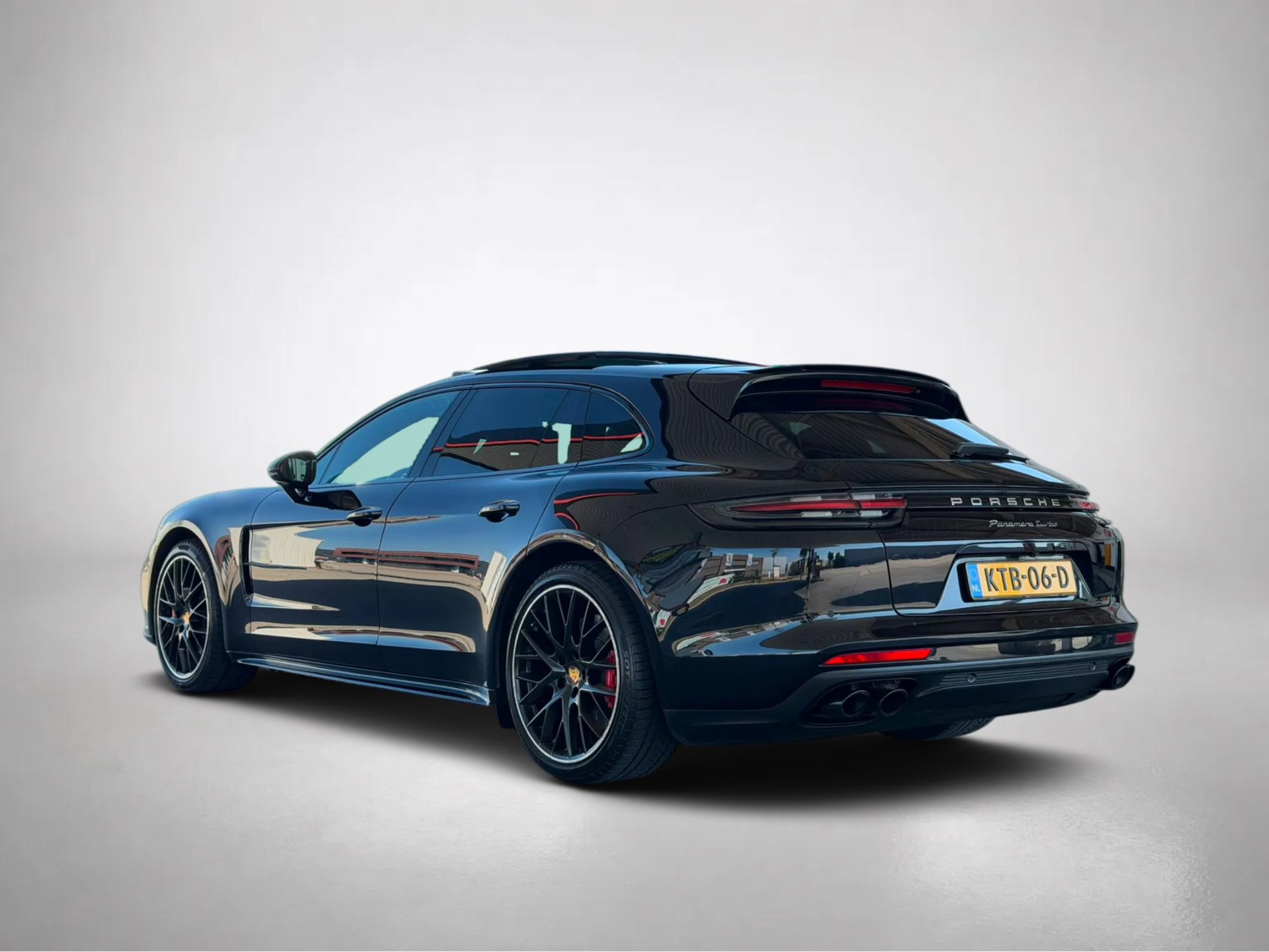 Foto van Porsche Panamera Sport Turismo