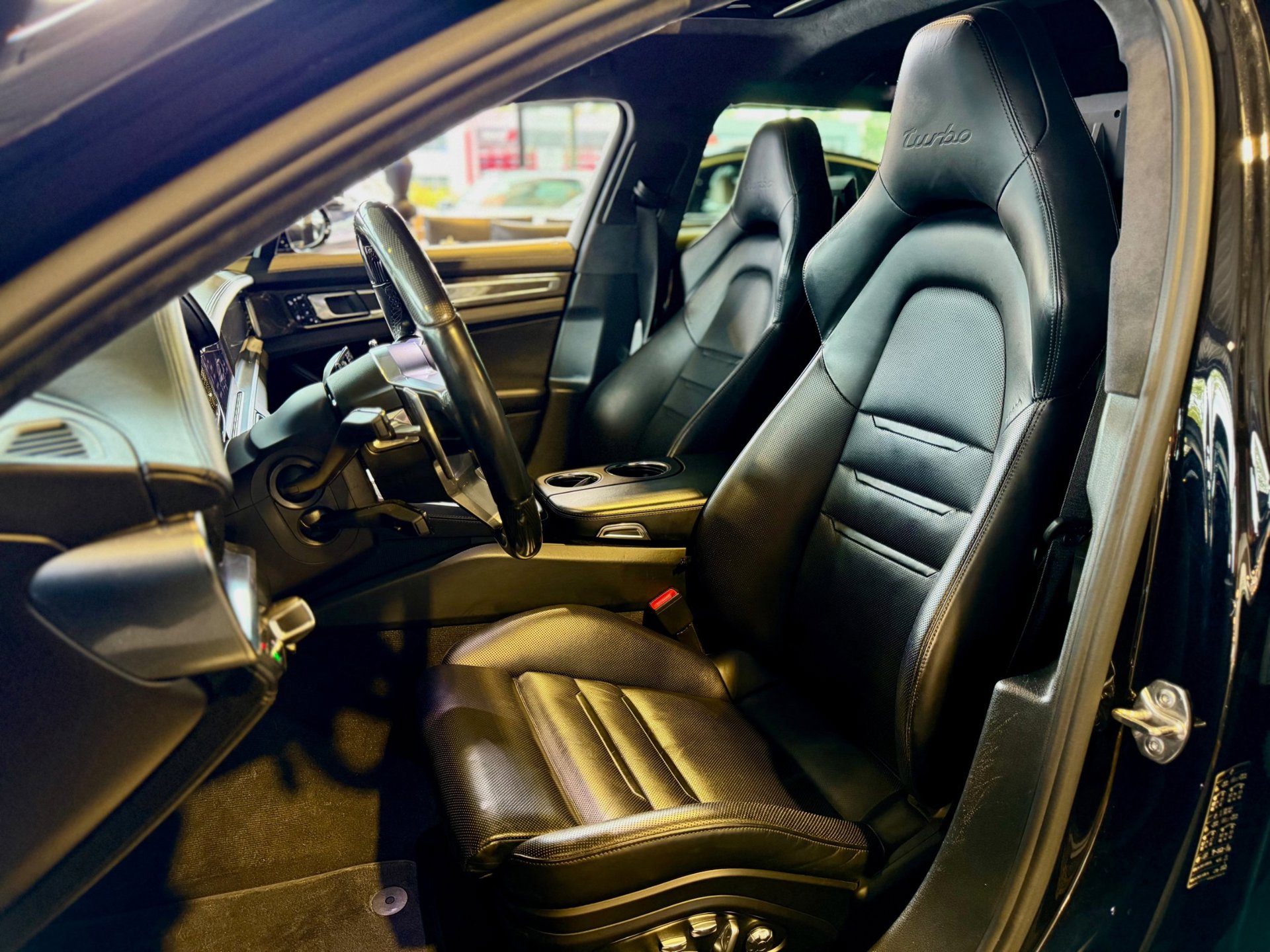 Foto van Porsche Panamera Sport Turismo