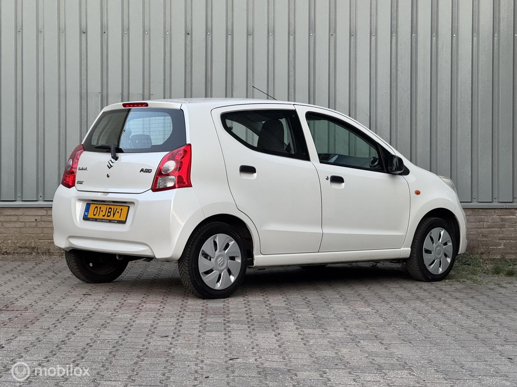 Foto van Suzuki Alto