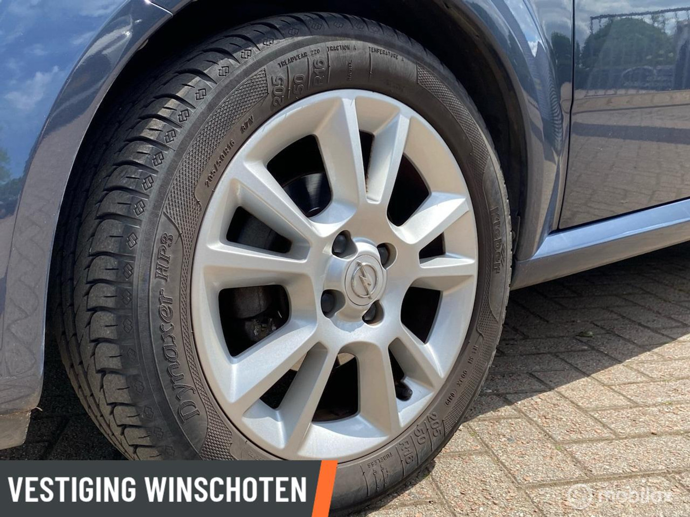 Foto van Opel Tigra