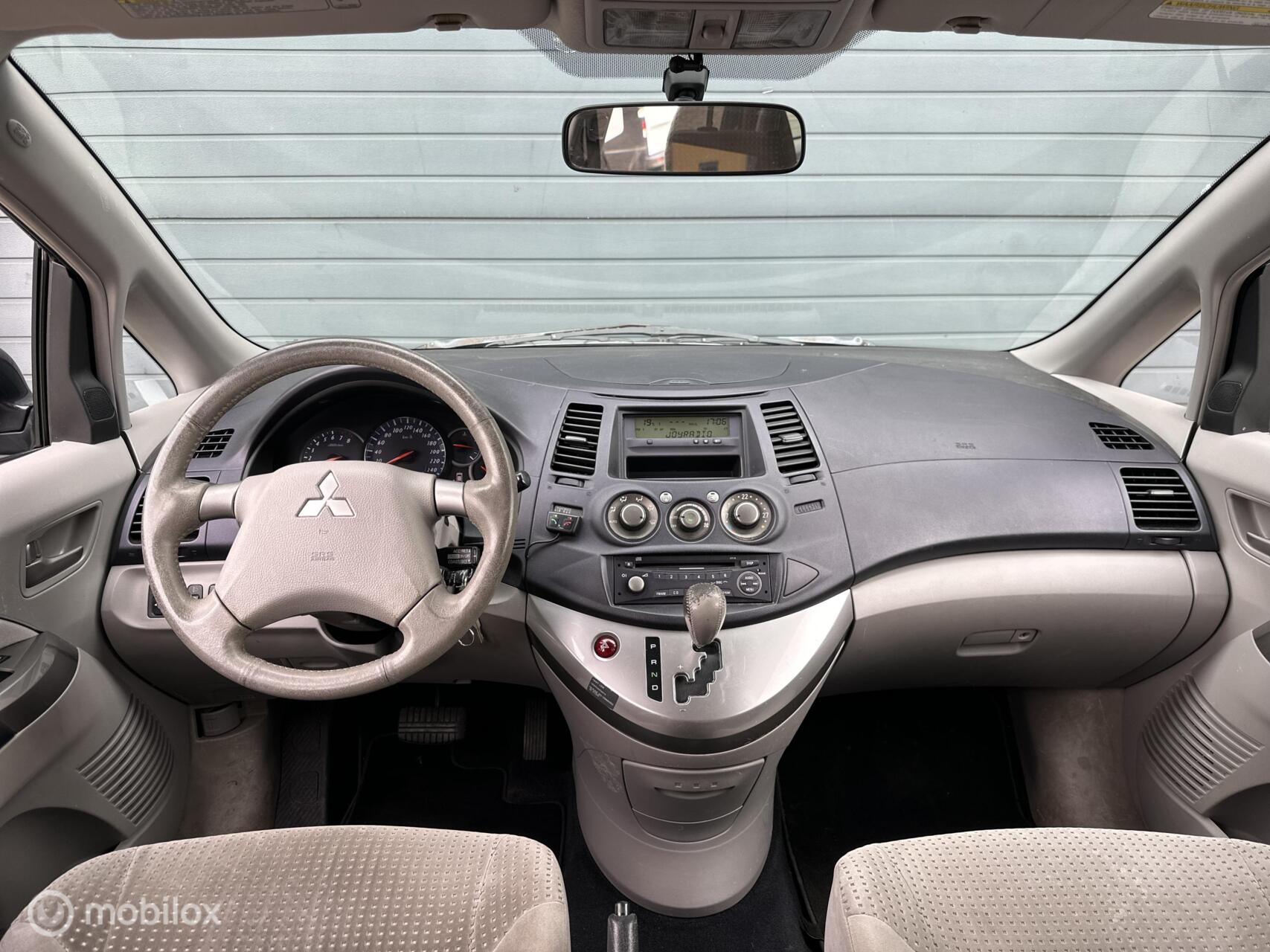 Foto van Mitsubishi Mitsubishi Grandis