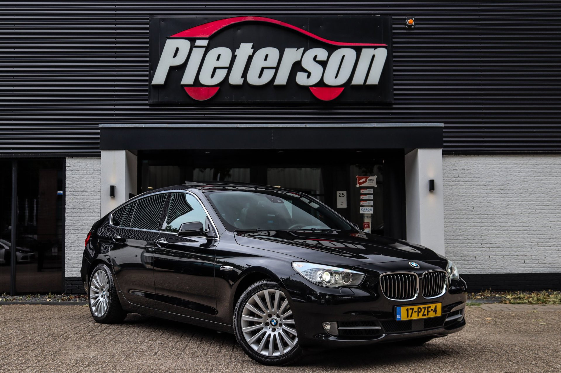 BMW 535i 535i PANO MASSAGE ACC ALLE OPTIES 2010 - voorkant