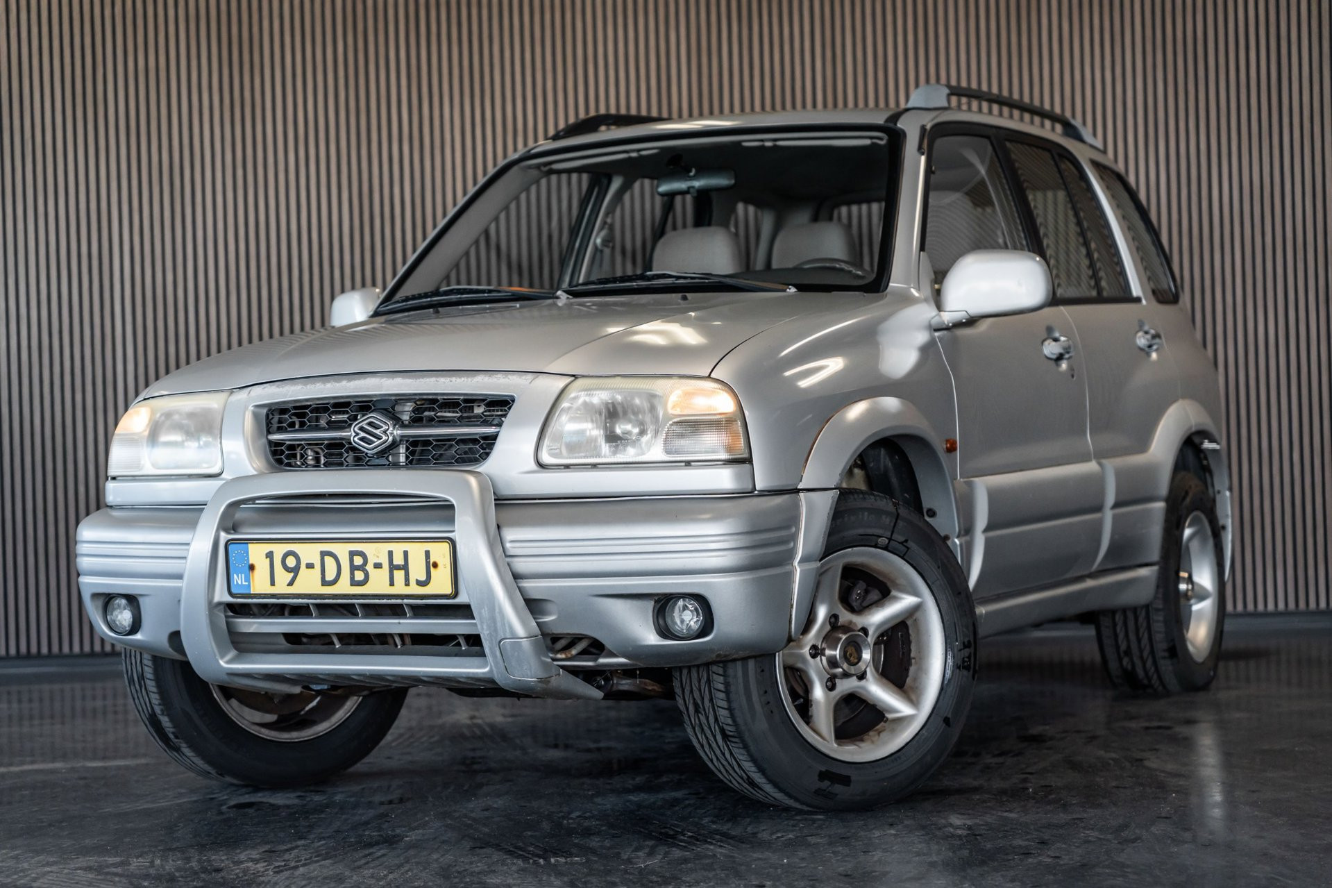 Suzuki Grand Vitara 2.5 V6 | Eerste eigenaar 1999 - voorkant