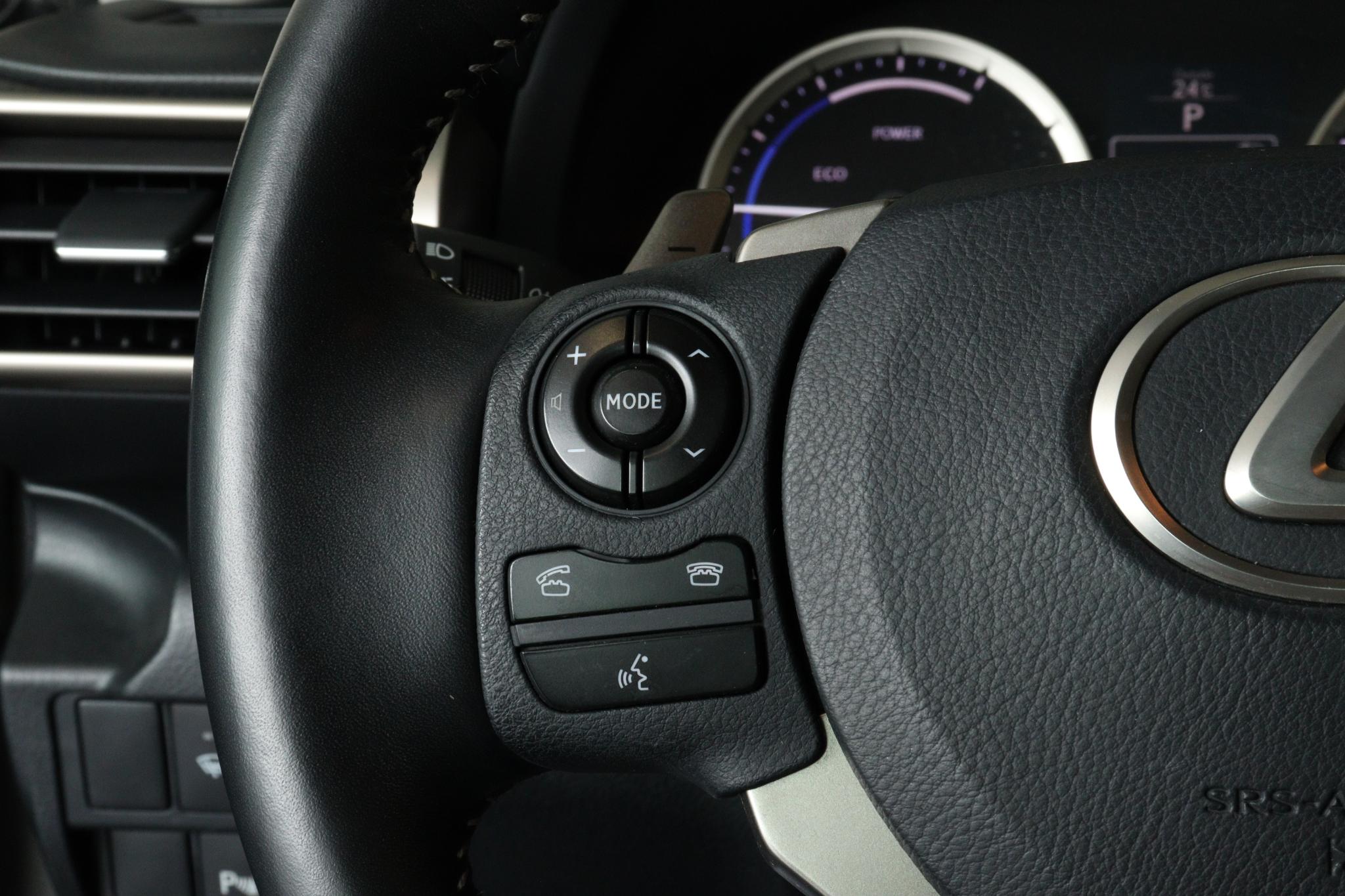 Foto van Lexus Lexus Is300h