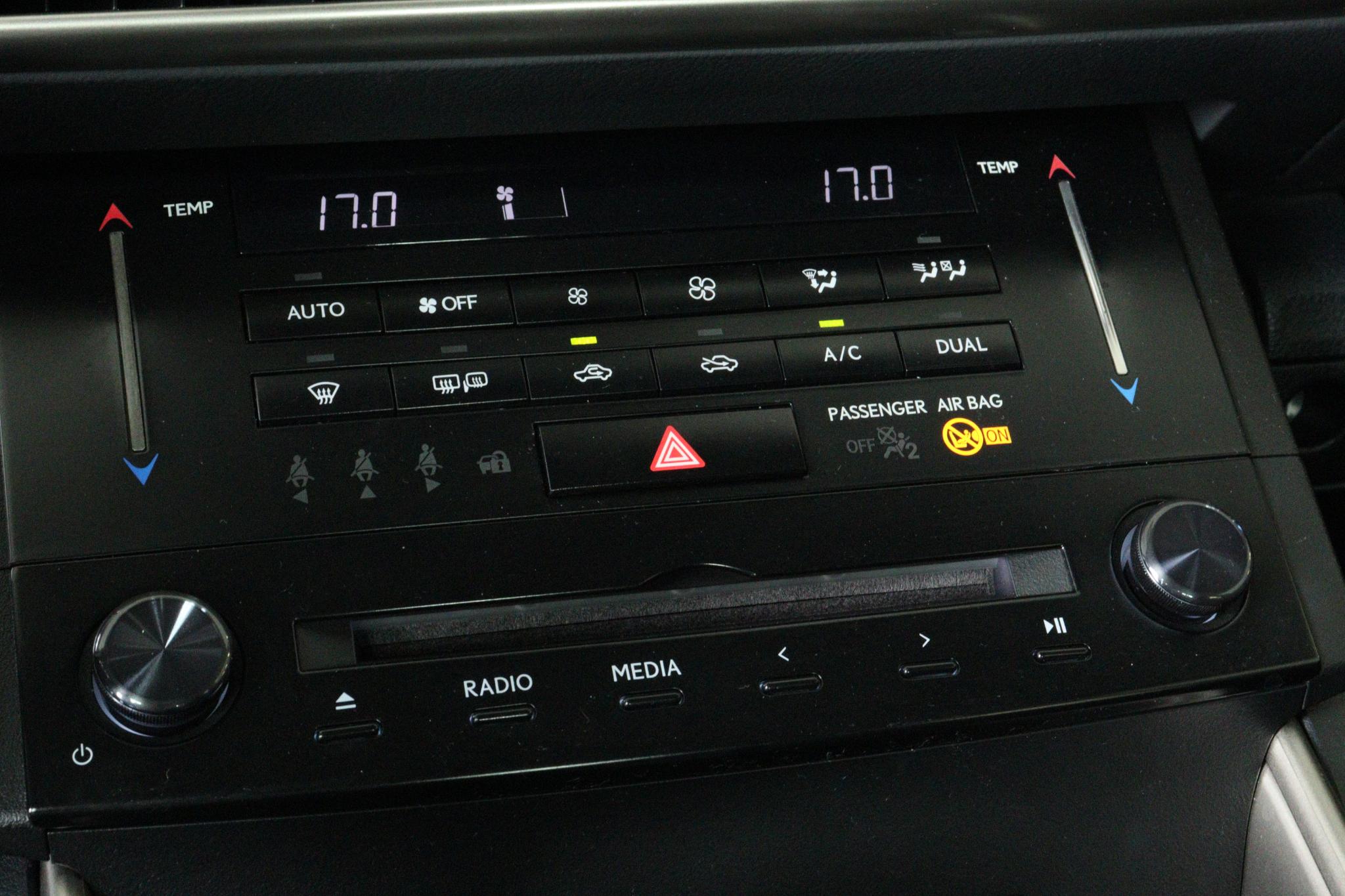Foto van Lexus Lexus Is300h