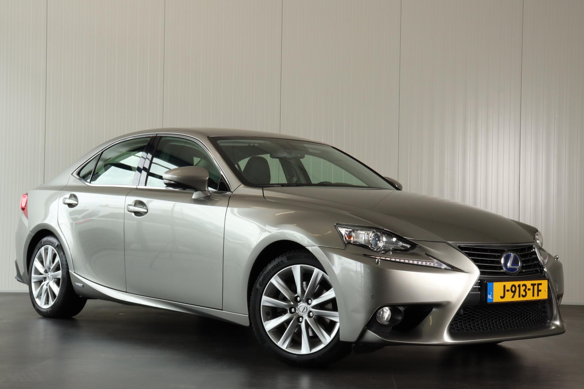 Foto van Lexus Lexus Is300h