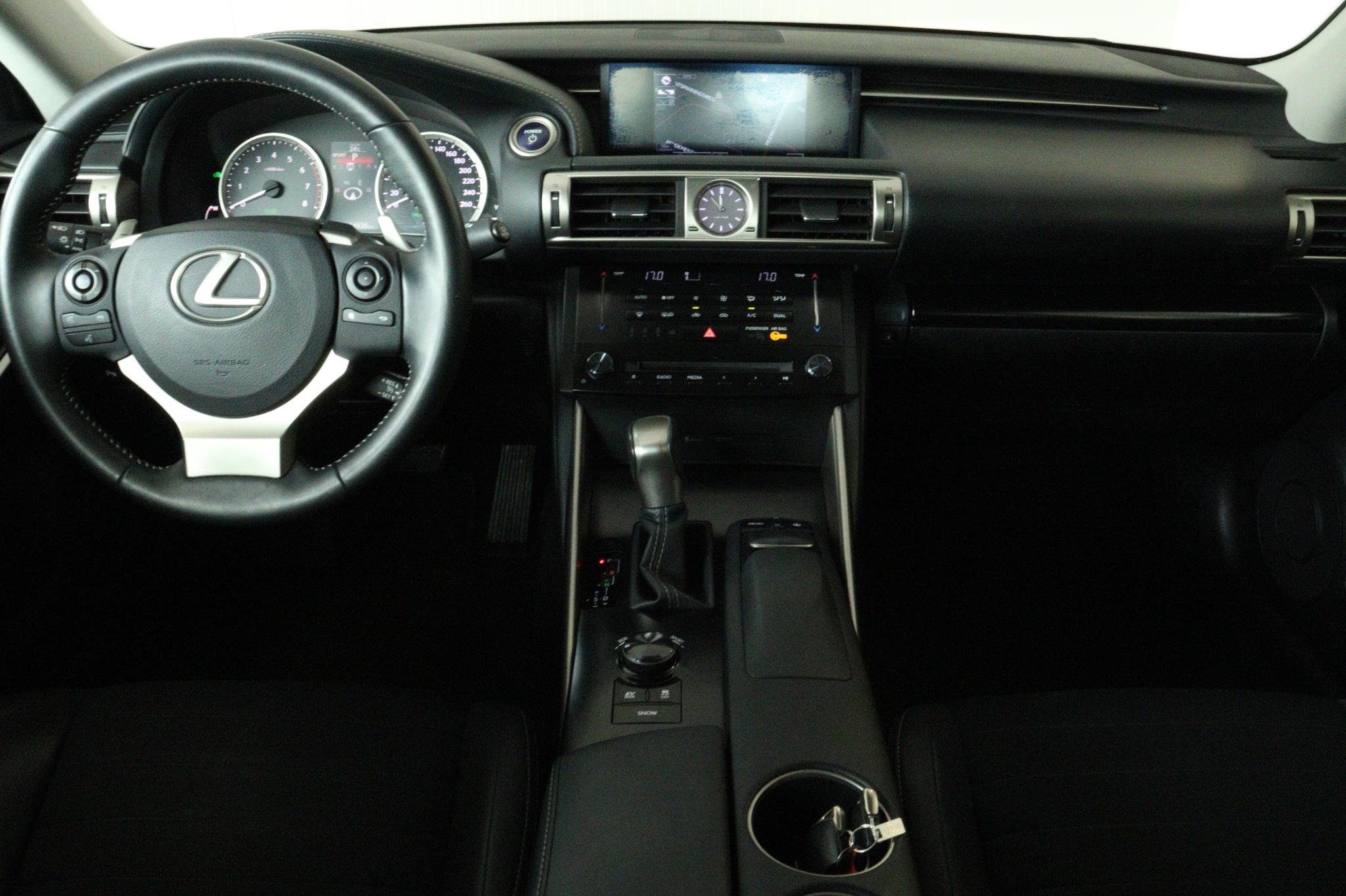 Foto van Lexus Lexus Is300h