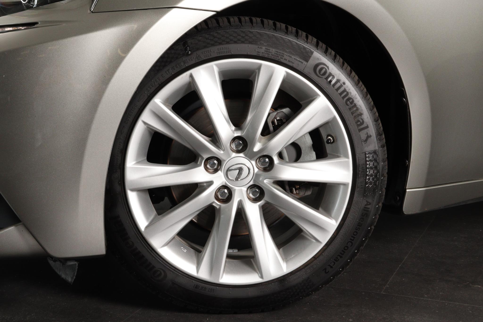 Foto van Lexus Lexus Is300h