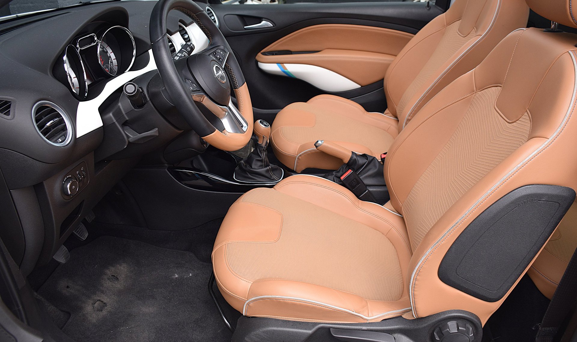 Foto van Opel Adam
