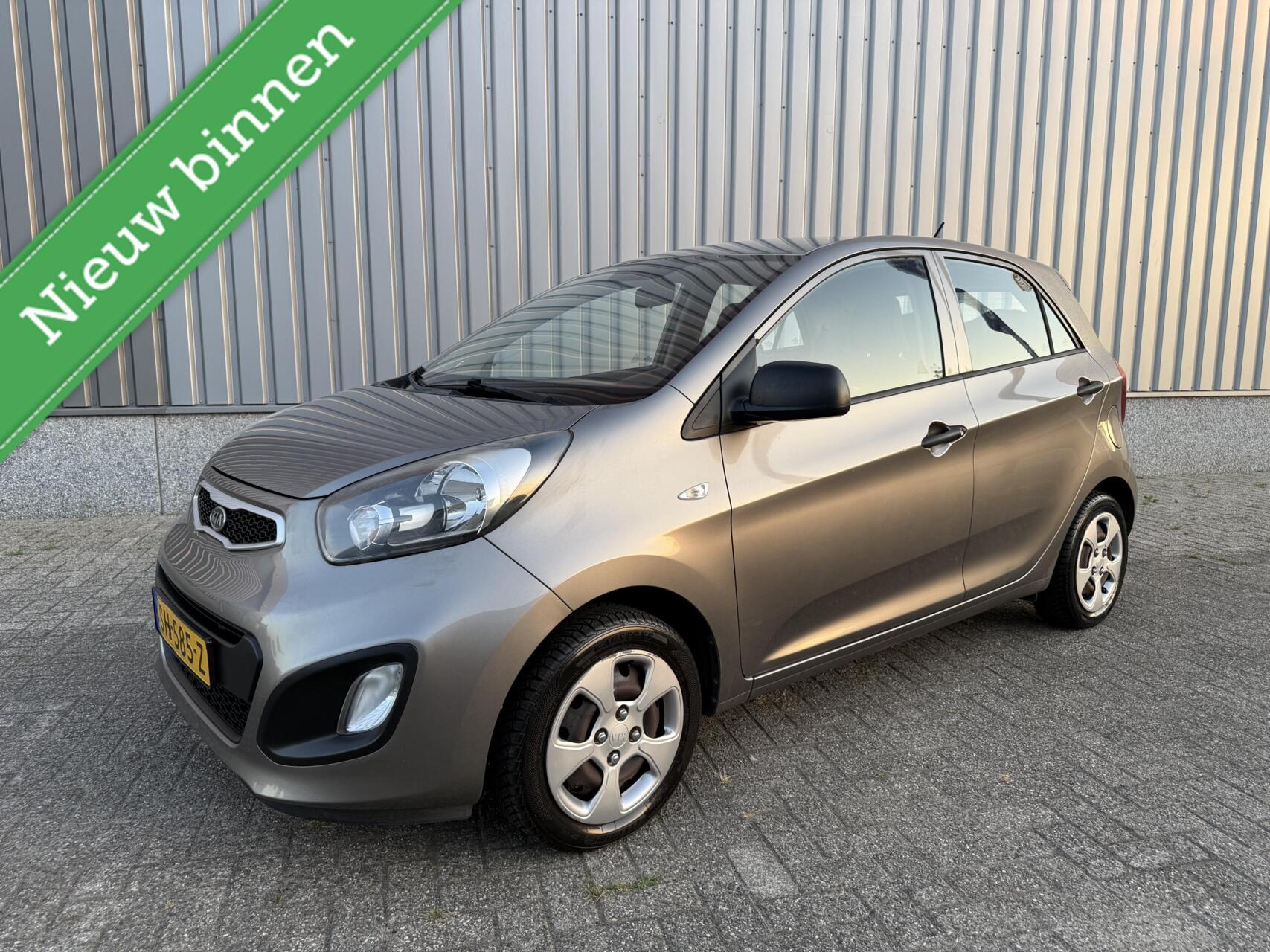 Kia Picanto 1.0 CVVT 2011 - voorkant