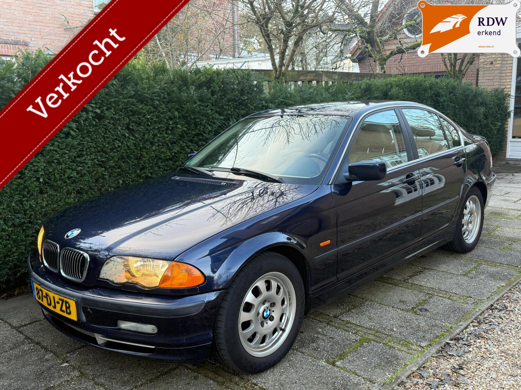 BMW 3er Reihe 328i Executive Automaat l Youngtimer l Trekhaak 1999 - voorkant