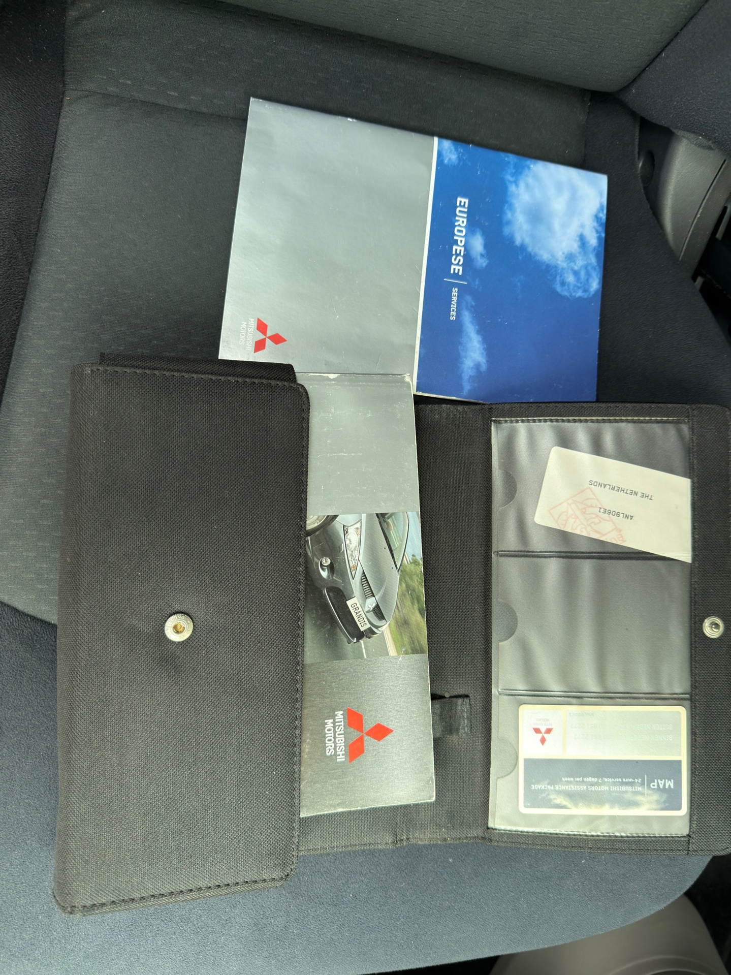Foto van Mitsubishi Mitsubishi Grandis
