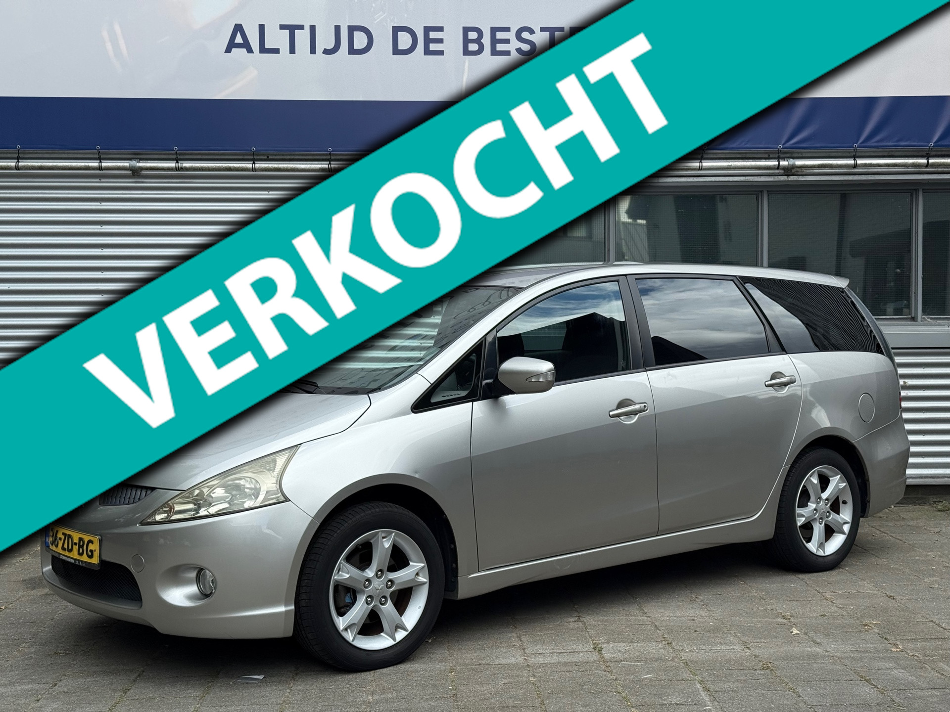 Mitsubishi Mitsubishi Grandis 2.4-16V Intense 7persoons l Automaat l Xenon l Climate l Cruise l 2007 - voorkant