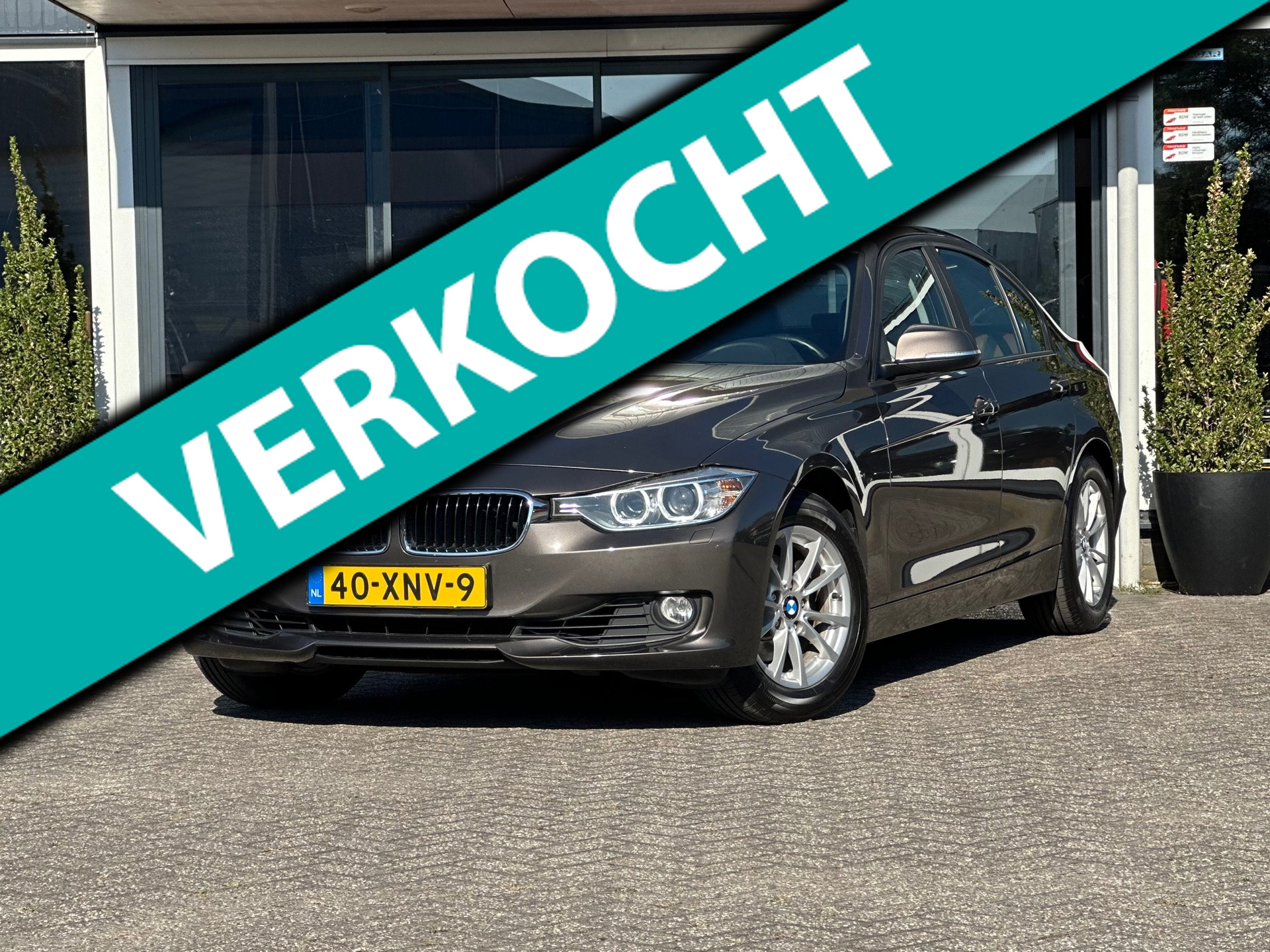 BMW 3er Reihe 320i High Executive | Uitstekend Onderhouden | Nwe Apk 2012 - voorkant