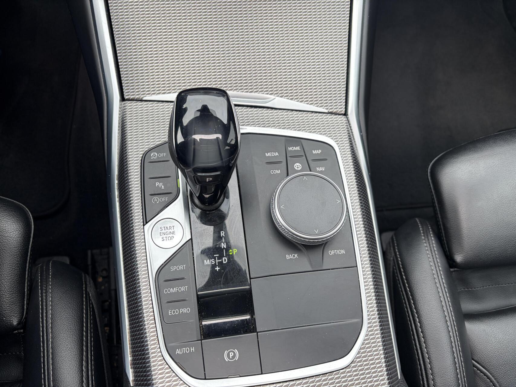 Foto van BMW 330i