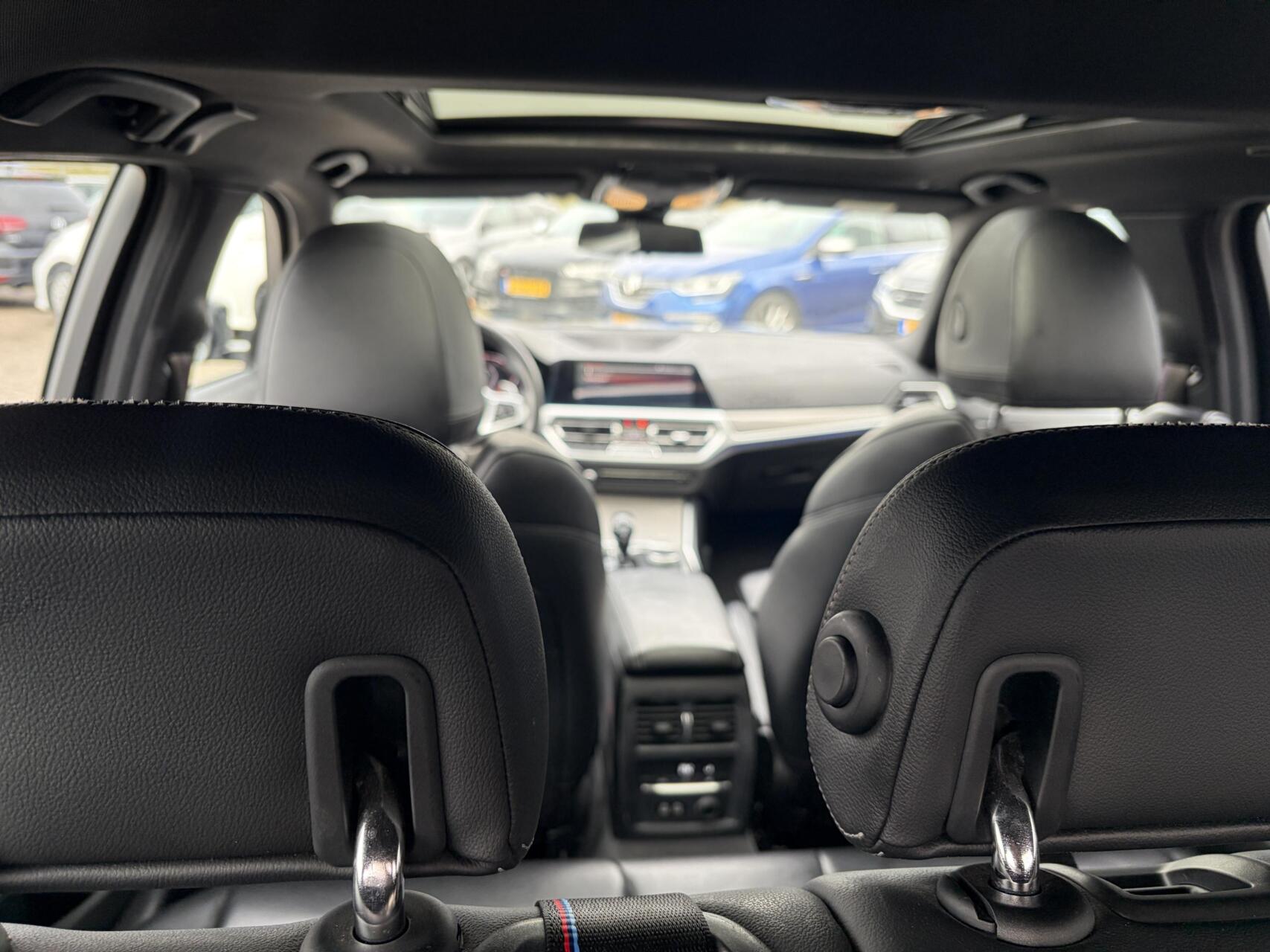 Foto van BMW 330i
