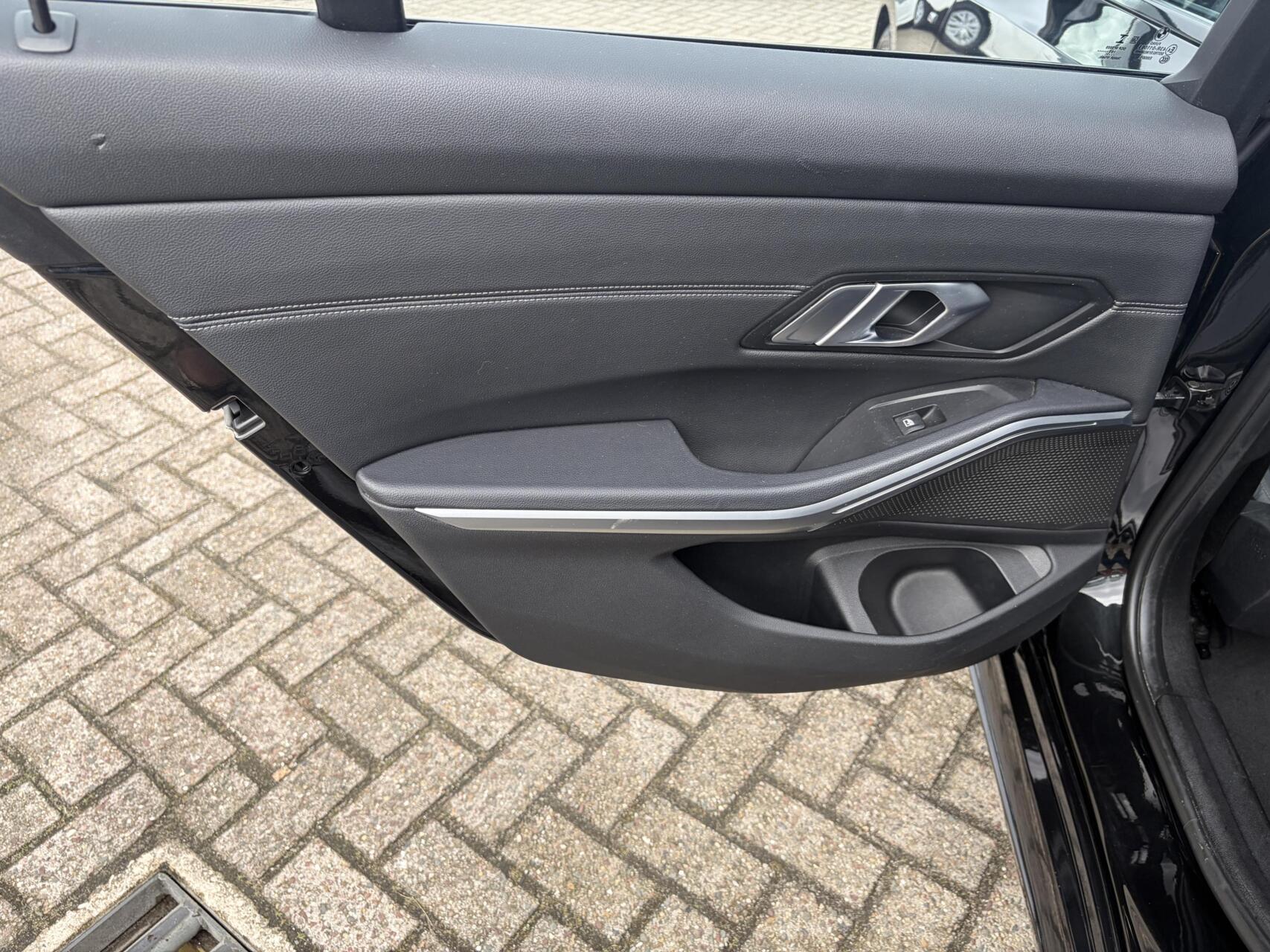 Foto van BMW 330i