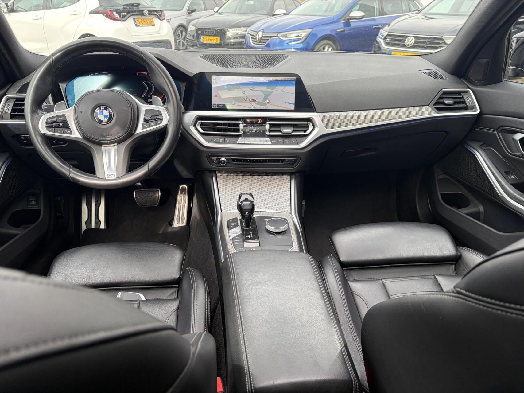 Foto van BMW 330i