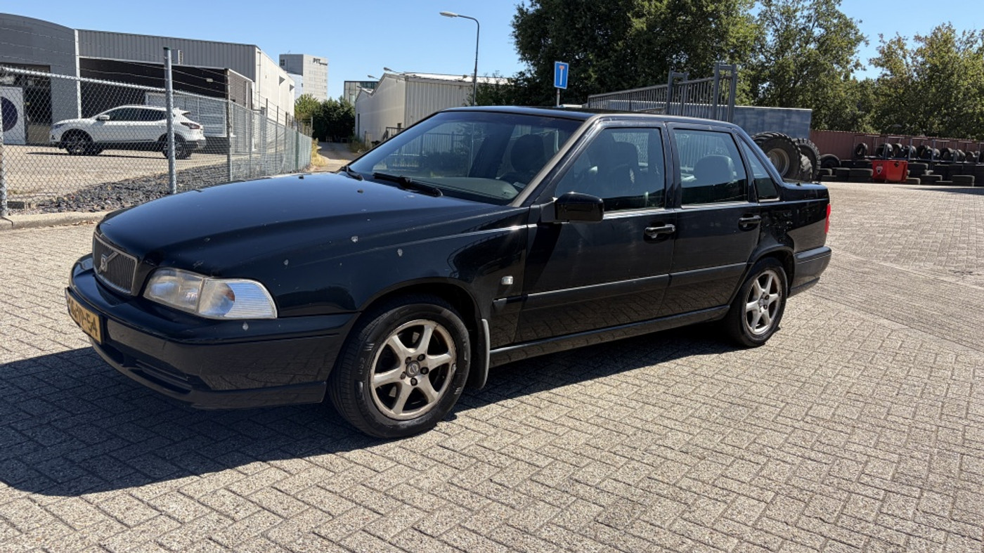 Volvo S70 2.5 Comfort-Line I APK 10-8-2027 1998 - voorkant