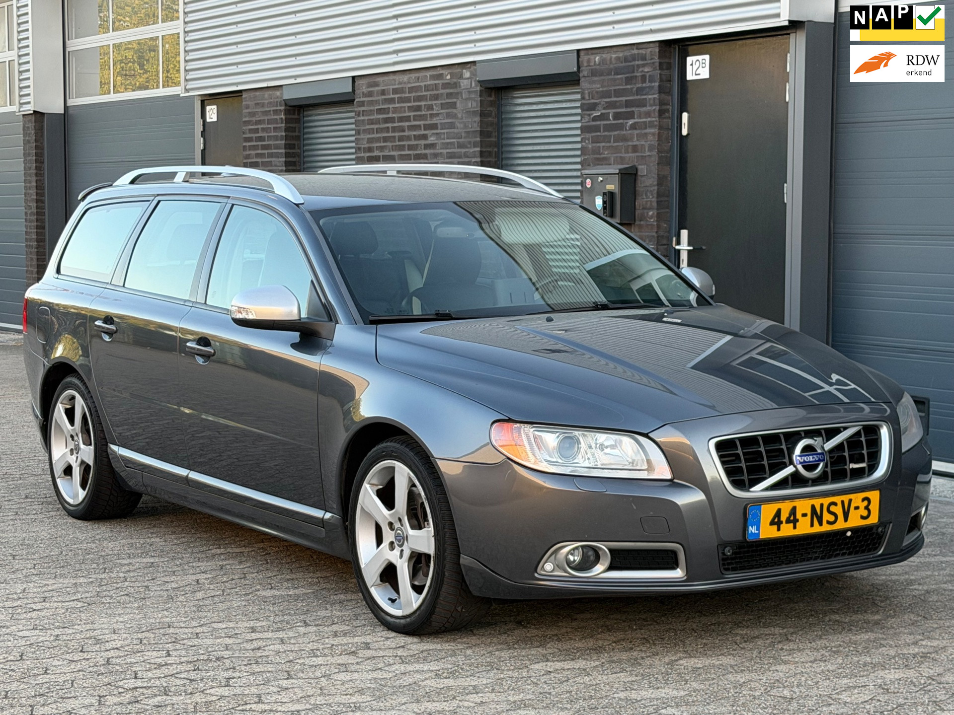 Volvo V70 2.0T R-Edition MOTOR LOOPT OP 3 CILINDERS. 2010 - voorkant