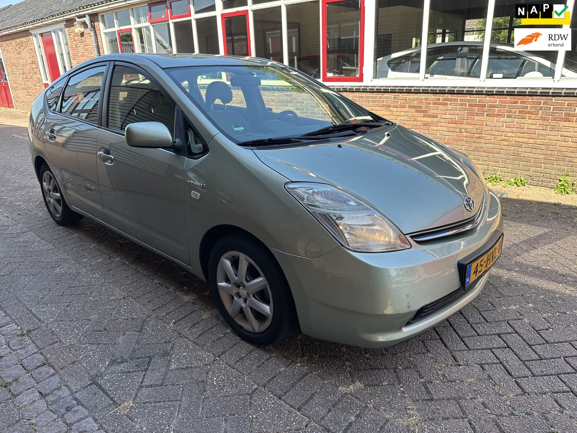 Toyota Toyota Prius 1.5 VVT-i Comfort NAVI KLIMAAT APK DEALER OH 2009 - voorkant
