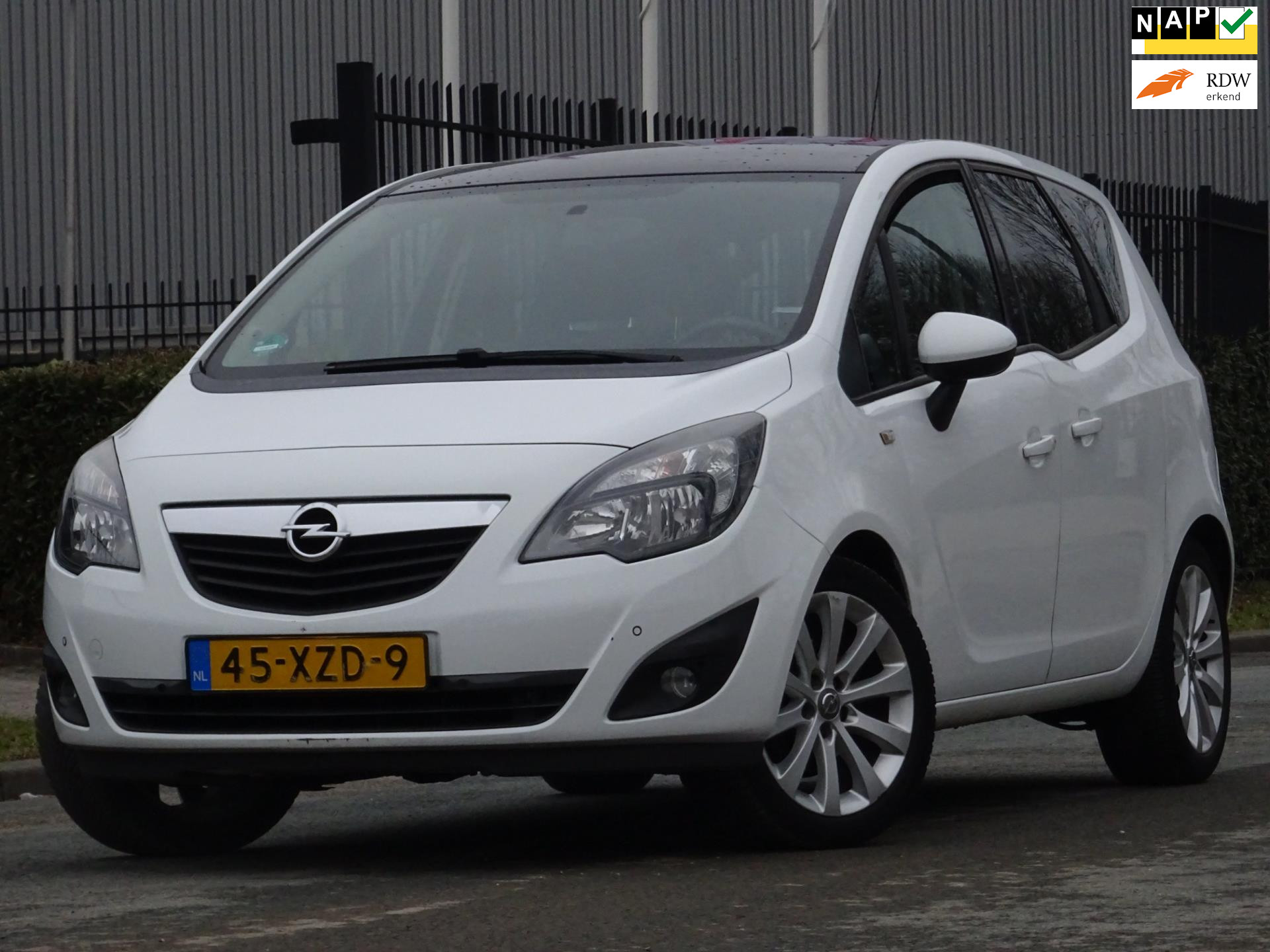 Opel Meriva 1.4 Turbo Color Edition NAP/AIRCO/CRUISE/PDC/APK 2012 - voorkant