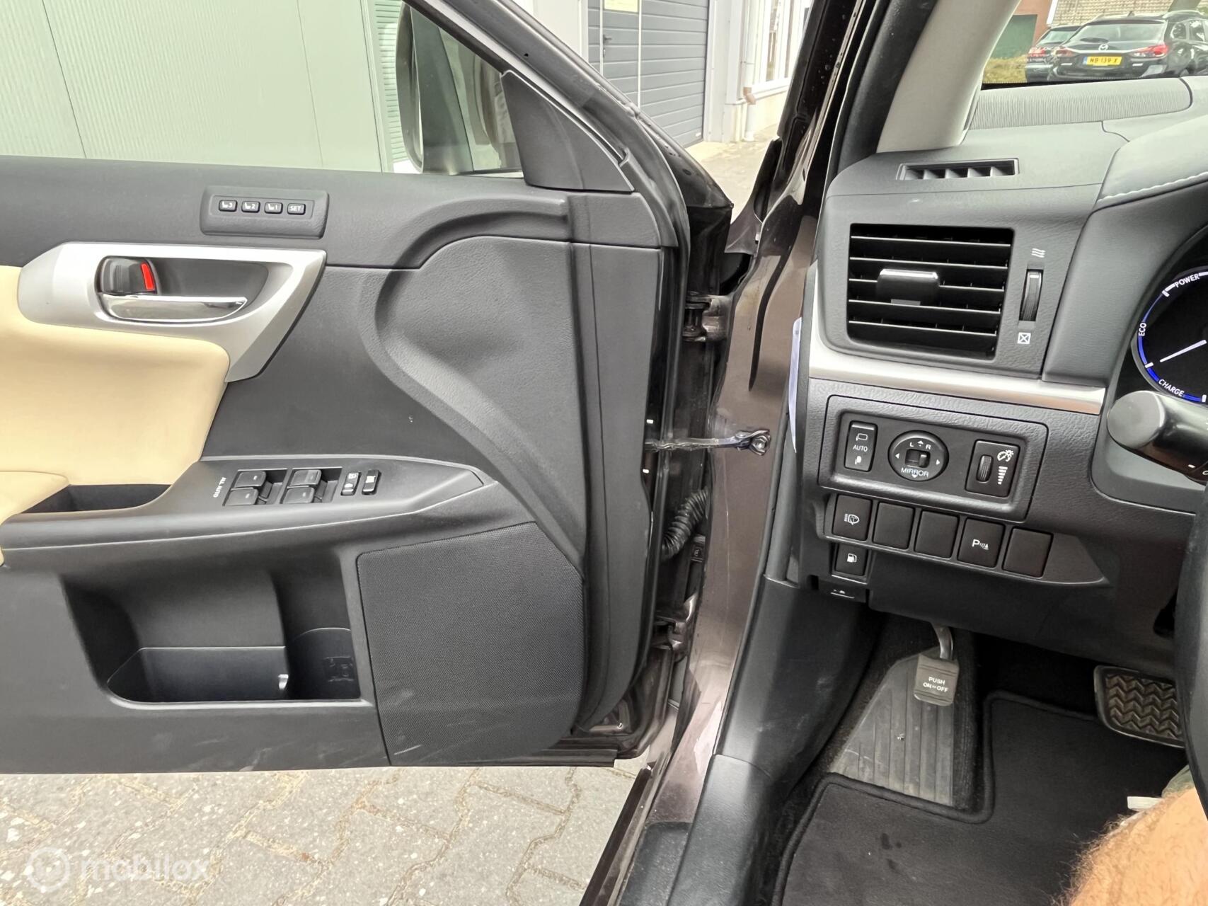 Foto van Lexus Lexus Ct200h