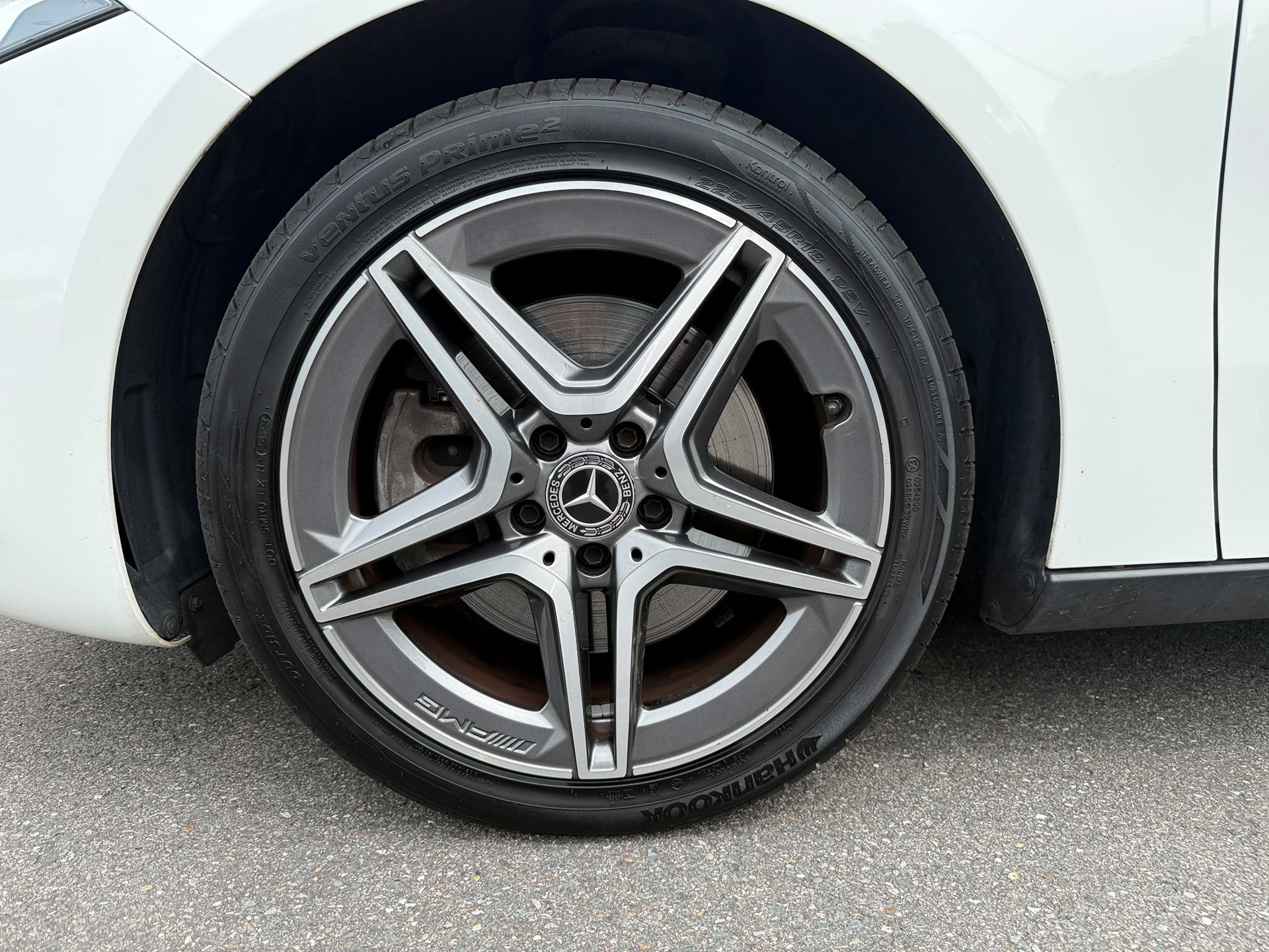 Foto van Mercedes-Benz A 250 E