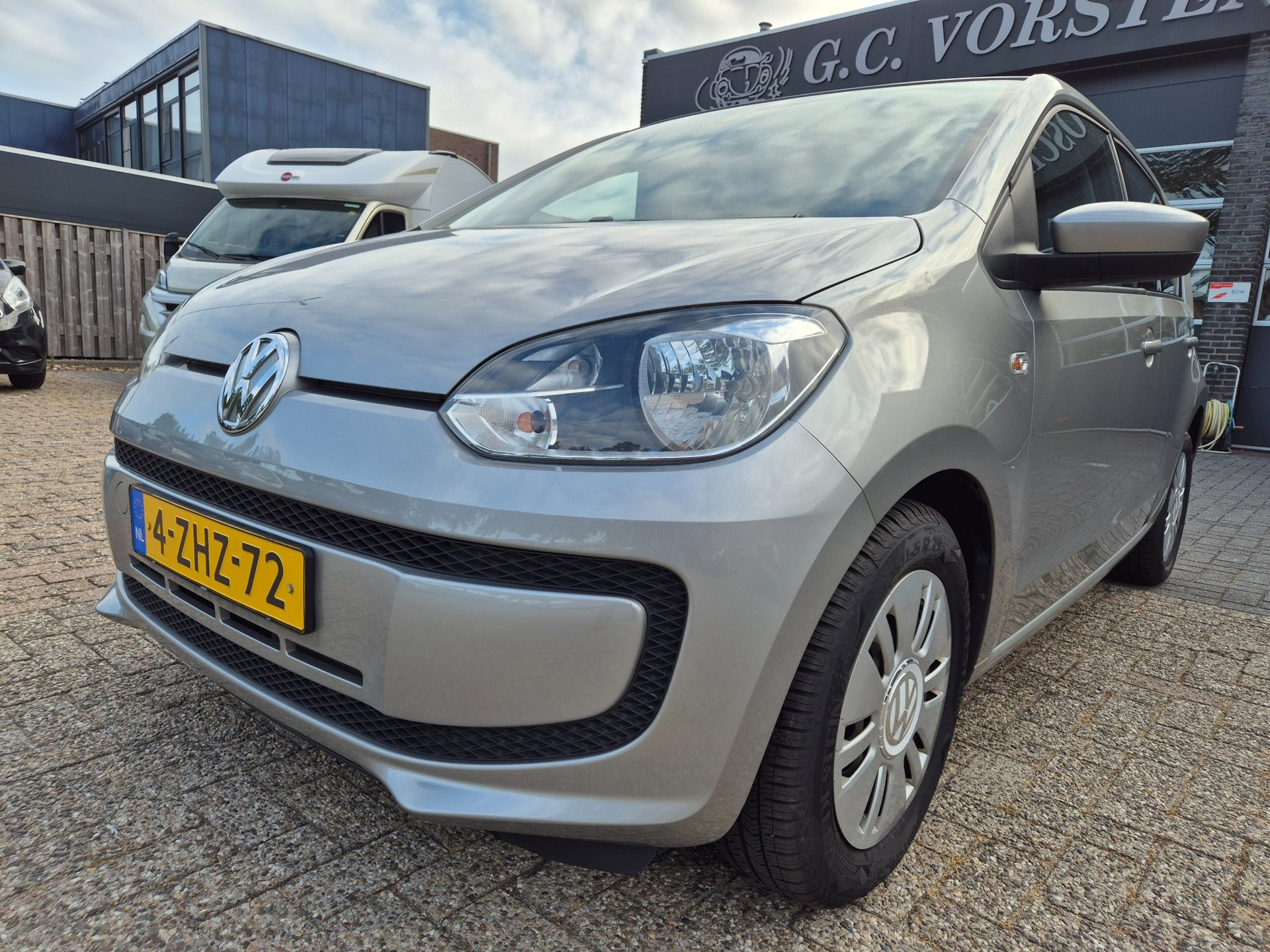 Volkswagen Up 1.0 move up! BlueMotion 2015 - voorkant