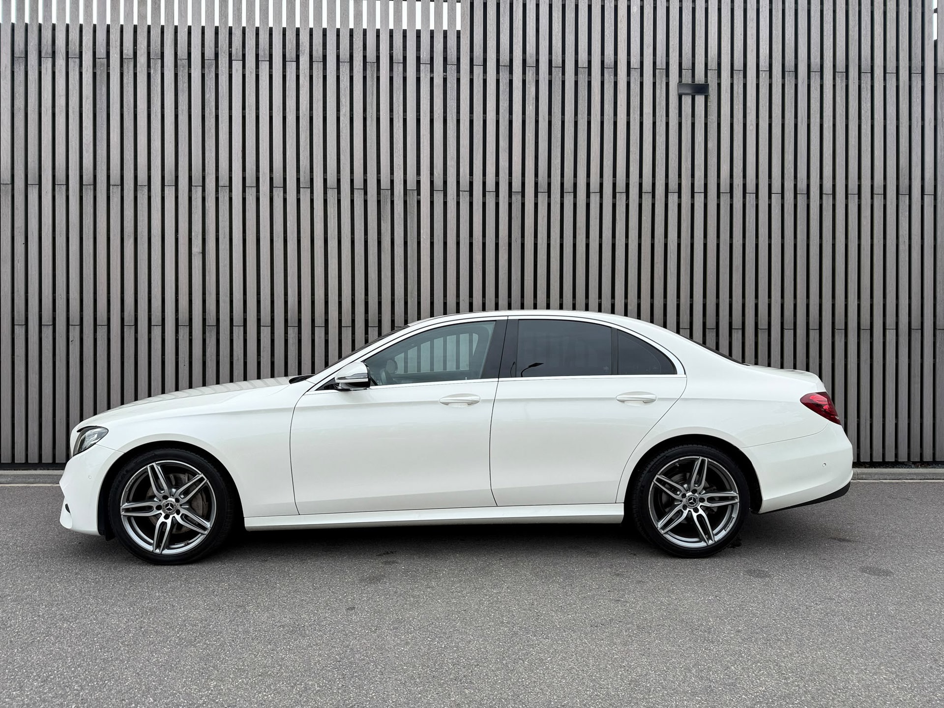 Foto van Mercedes-Benz E 220 D