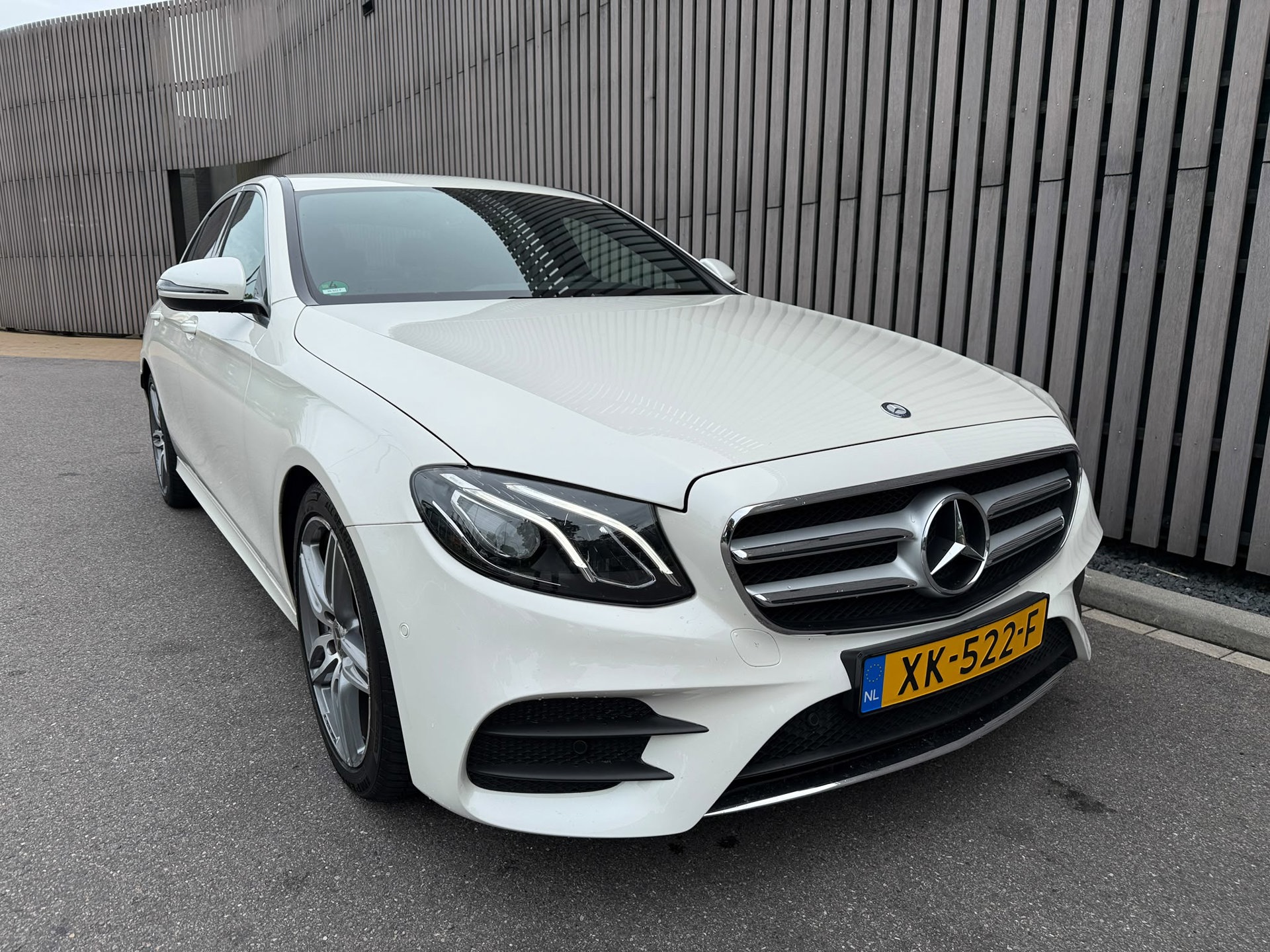 Foto van Mercedes-Benz E 220 D