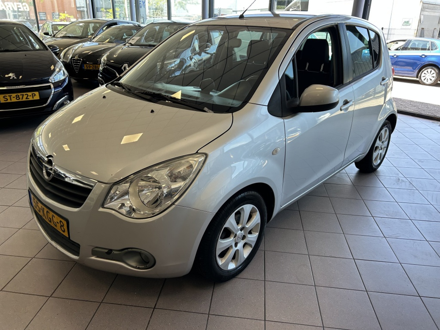 Opel Agila 1.2 Edition 2009 - voorkant