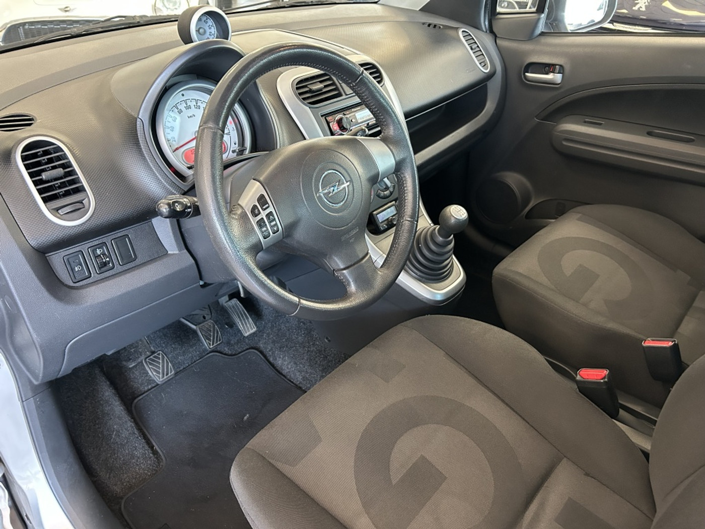 Foto van Opel Agila