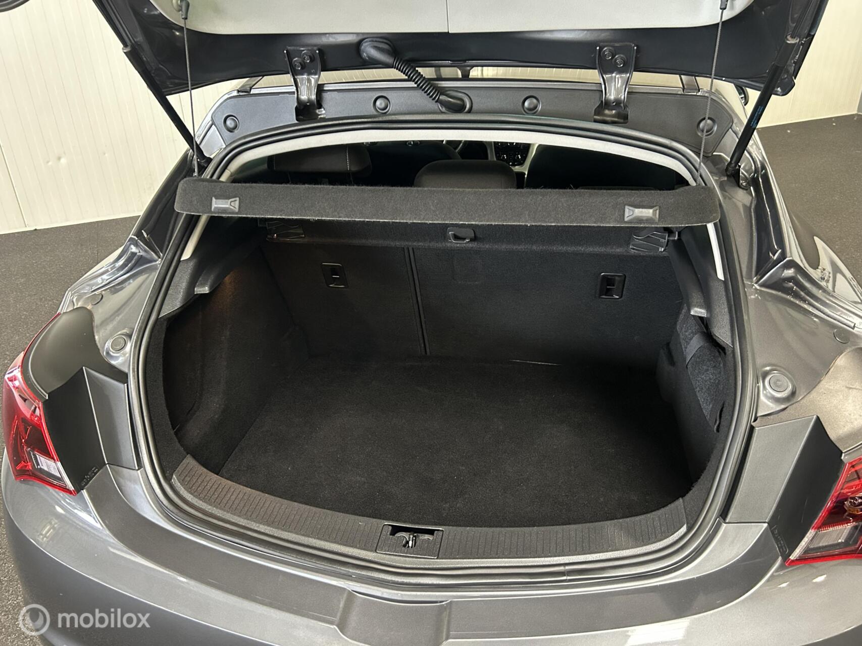 Foto van Opel Astra GTC