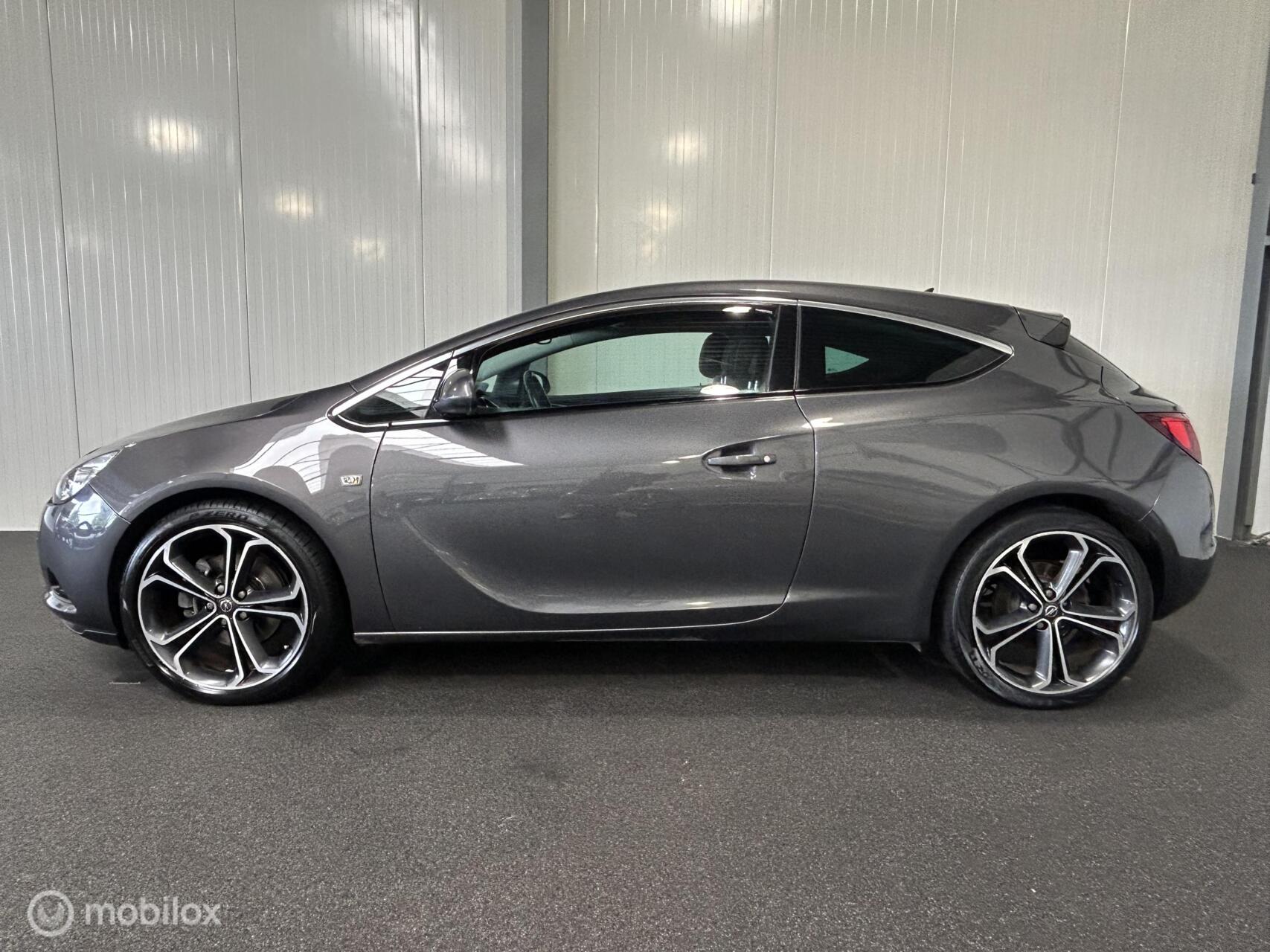 Foto van Opel Astra GTC