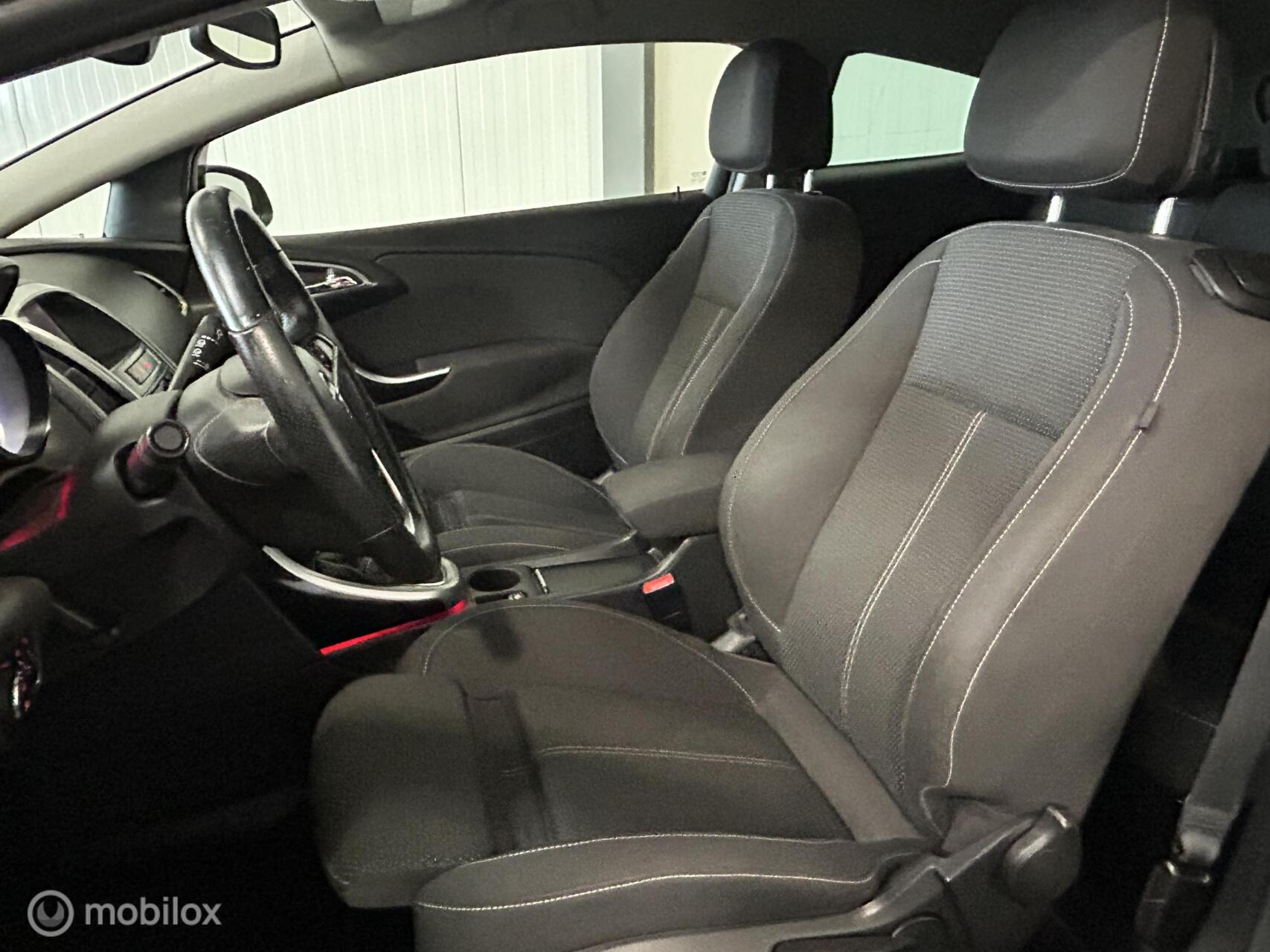 Foto van Opel Astra GTC