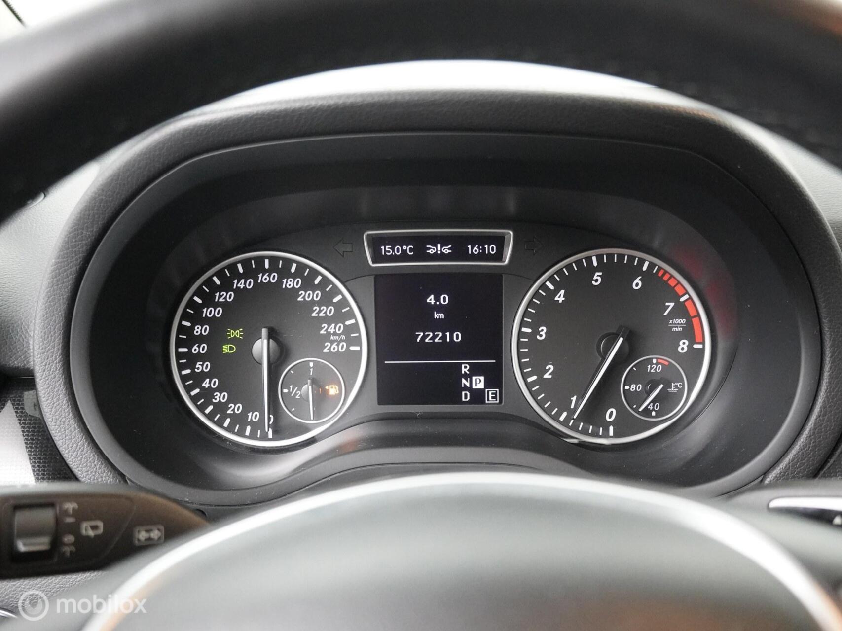 Foto van Mercedes-Benz B 180