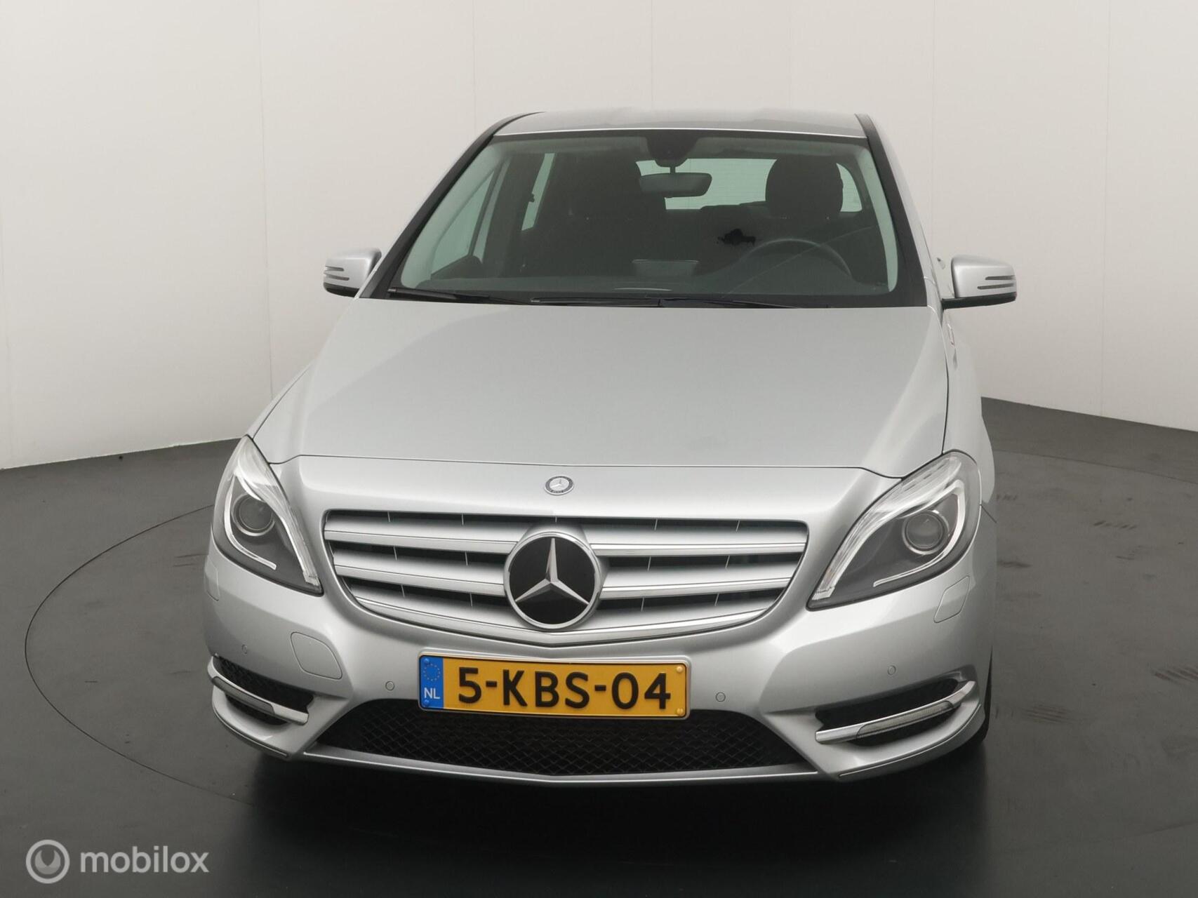 Foto van Mercedes-Benz B 180