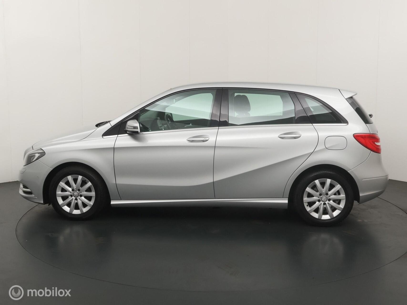 Foto van Mercedes-Benz B 180