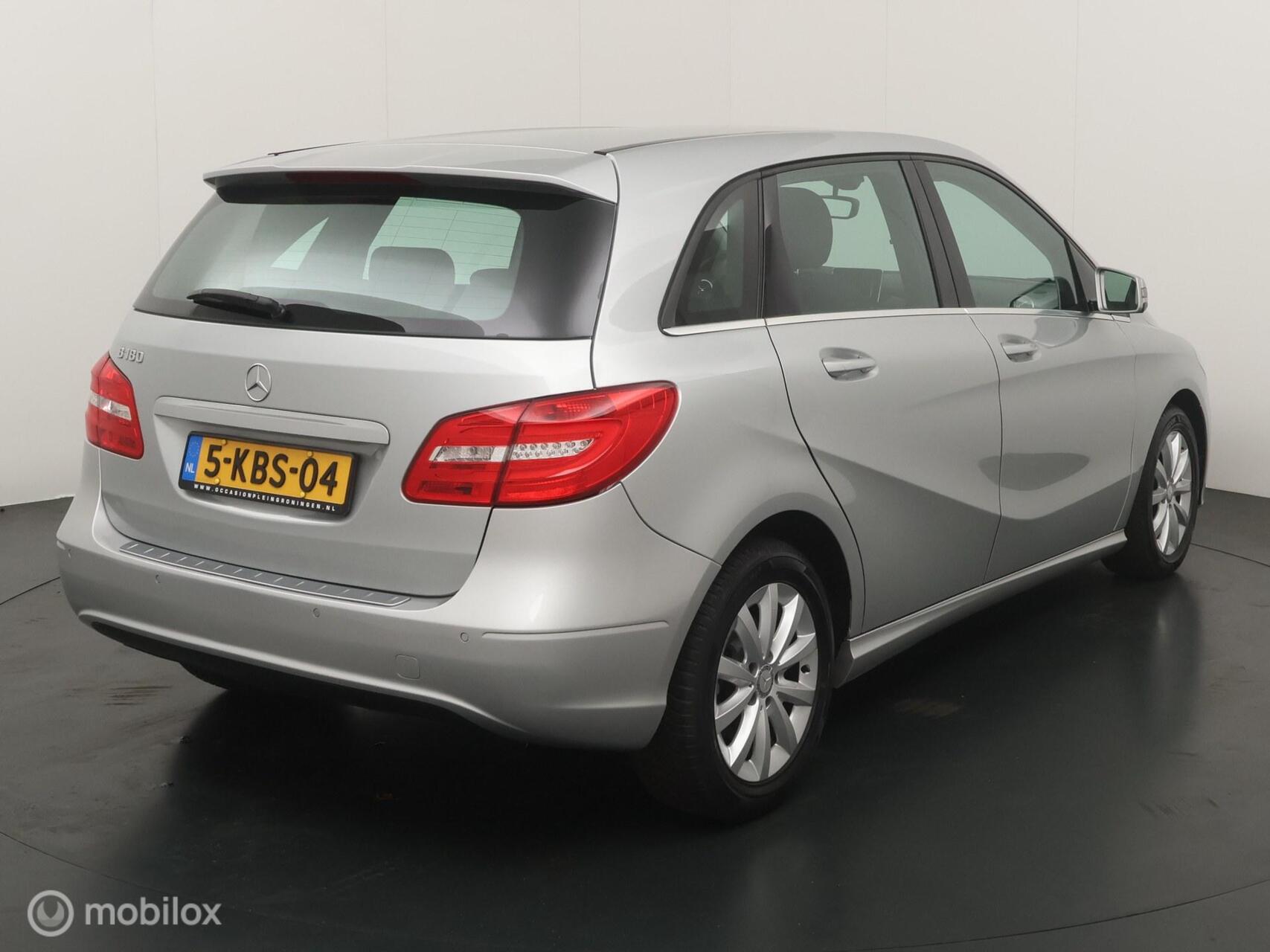 Foto van Mercedes-Benz B 180