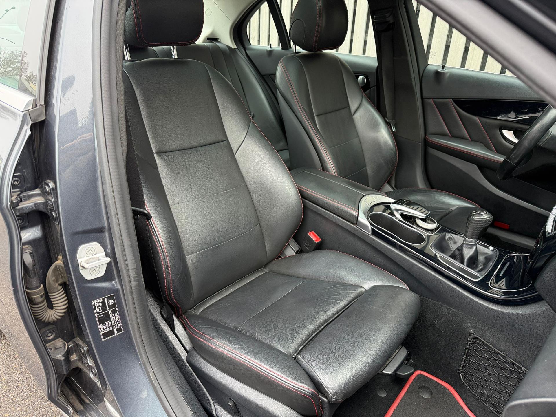 Foto van Mercedes-Benz C 180