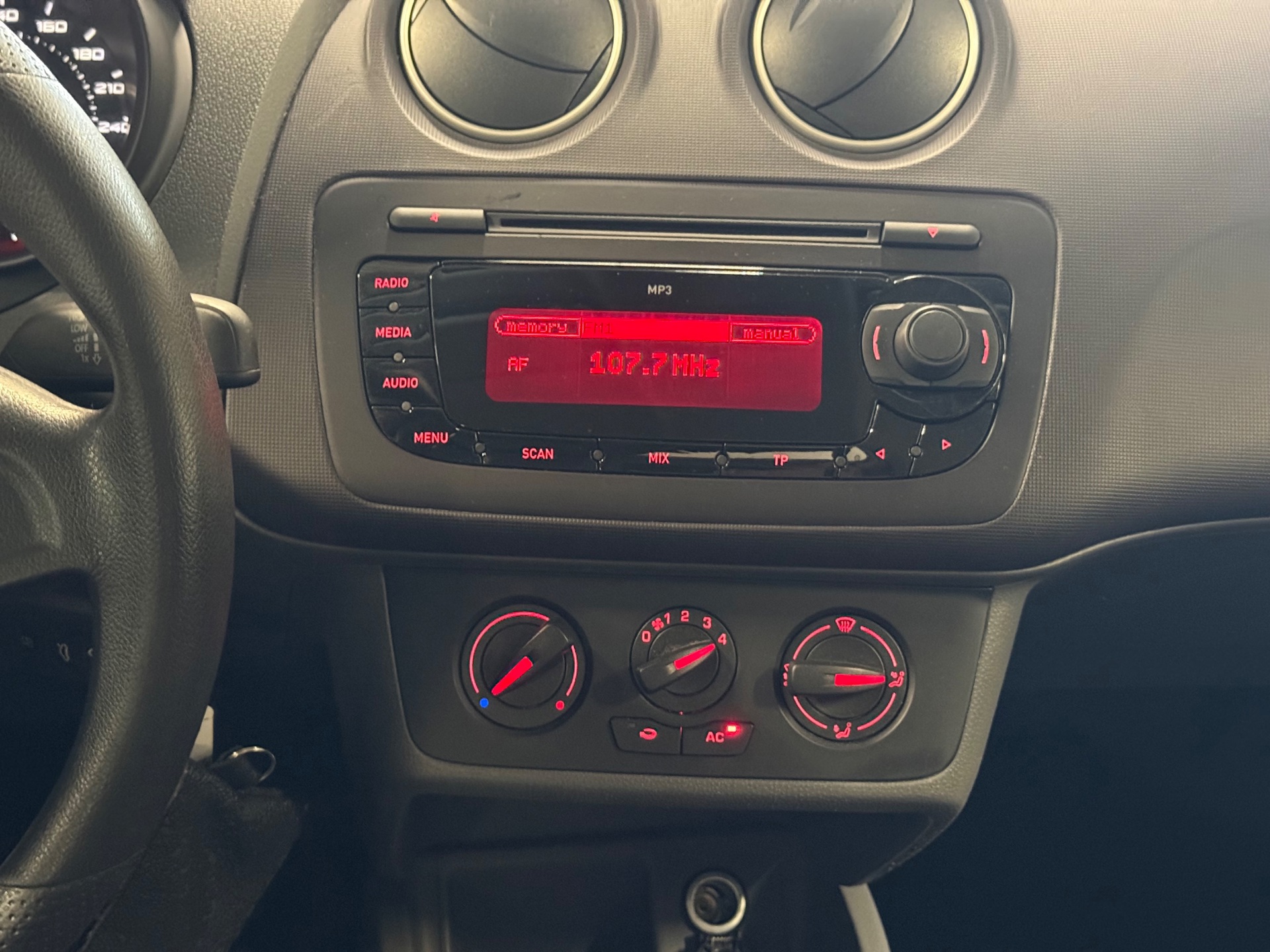 Foto van Seat Ibiza ST
